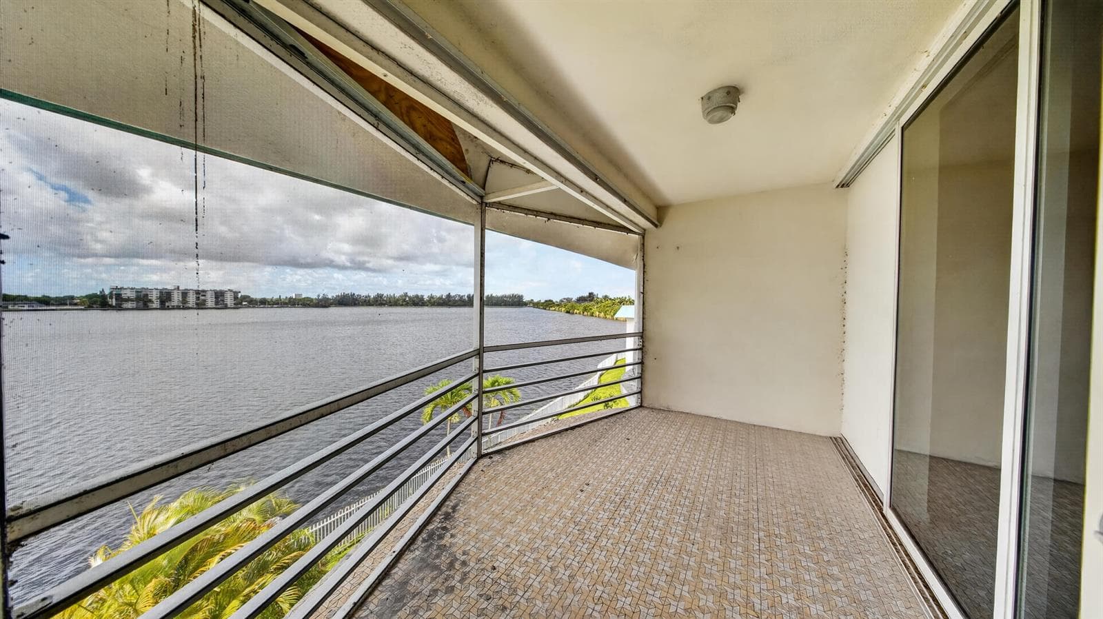 1100 NE 191st Street # 44, Miami FL 33179 — 27
