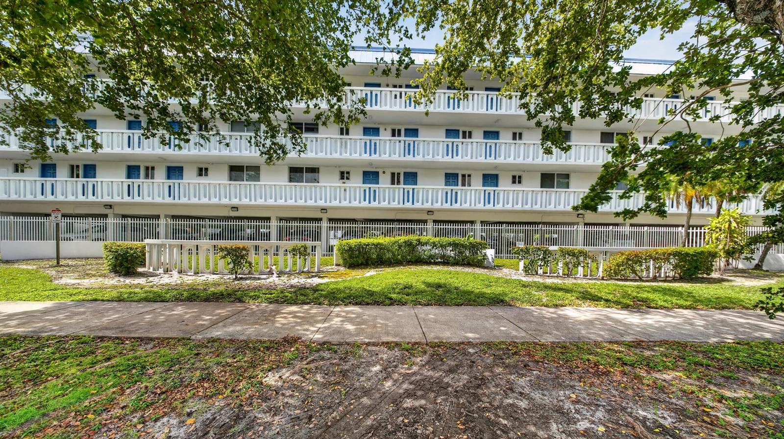 1100 NE 191st Street # 44, Miami FL 33179 — 2
