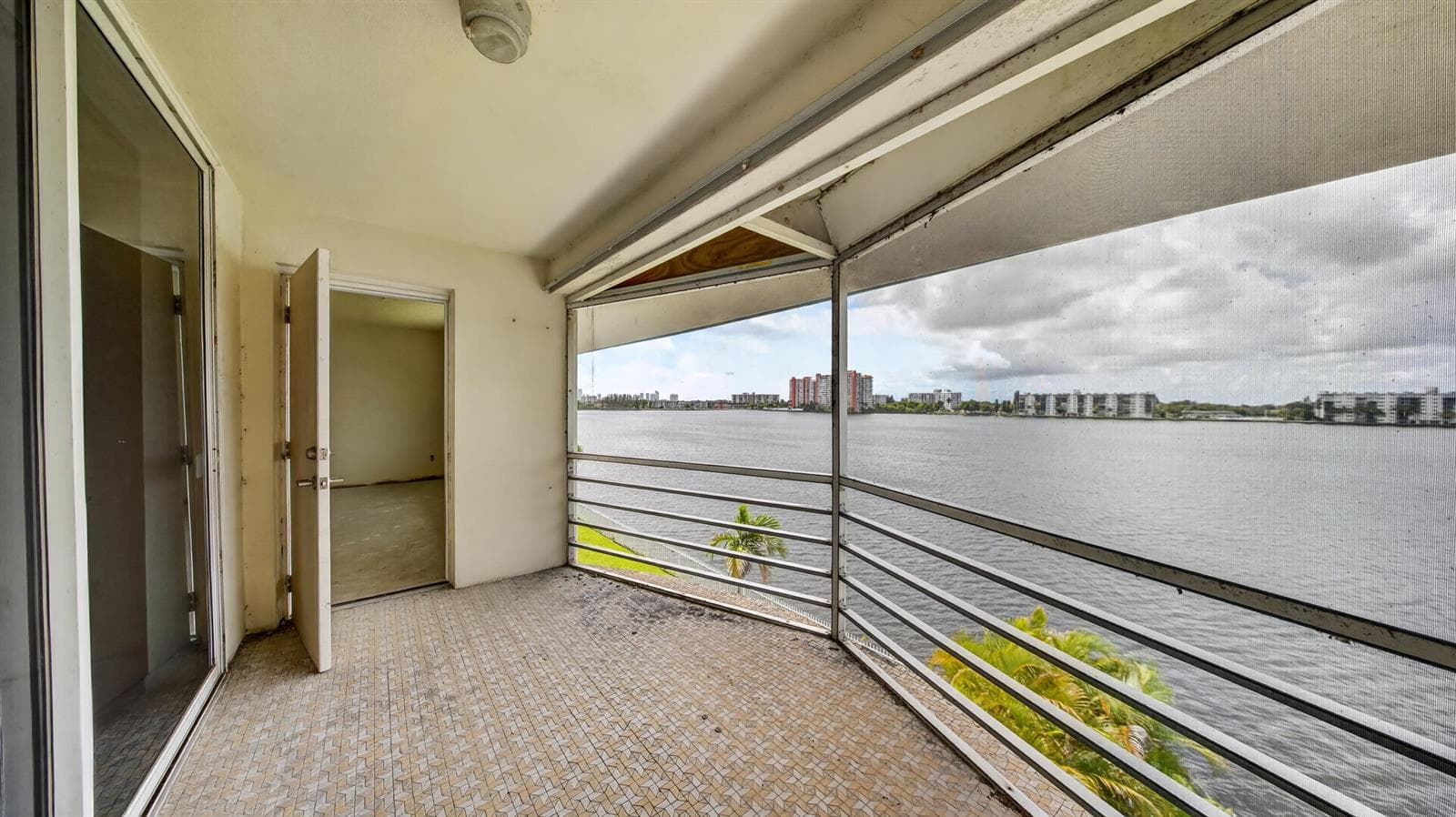 1100 NE 191st Street # 44, Miami FL 33179 — 28