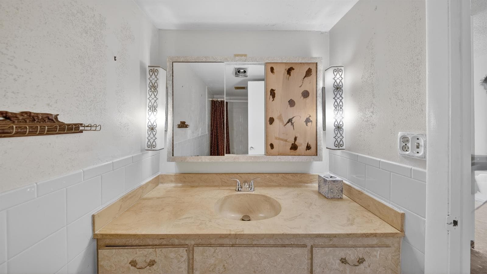 1100 NE 191st Street # 44, Miami FL 33179 — 25