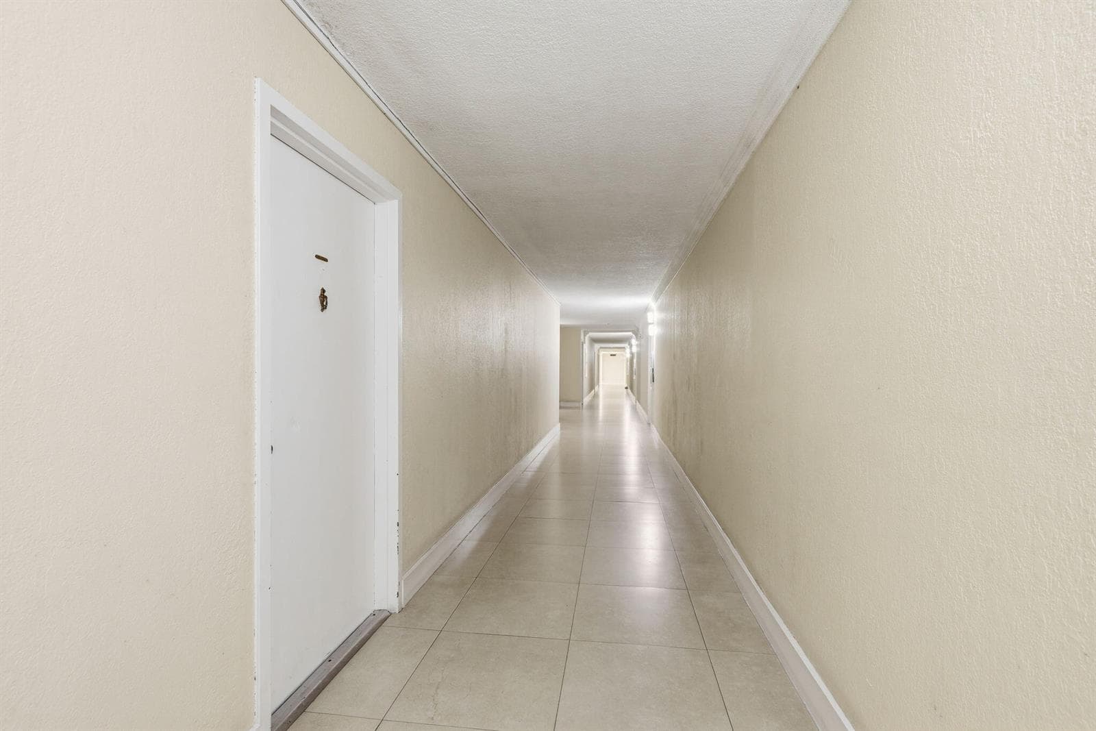 9360 Fontainebleau Boulevard Apt 310, Miami FL 33172 — 13