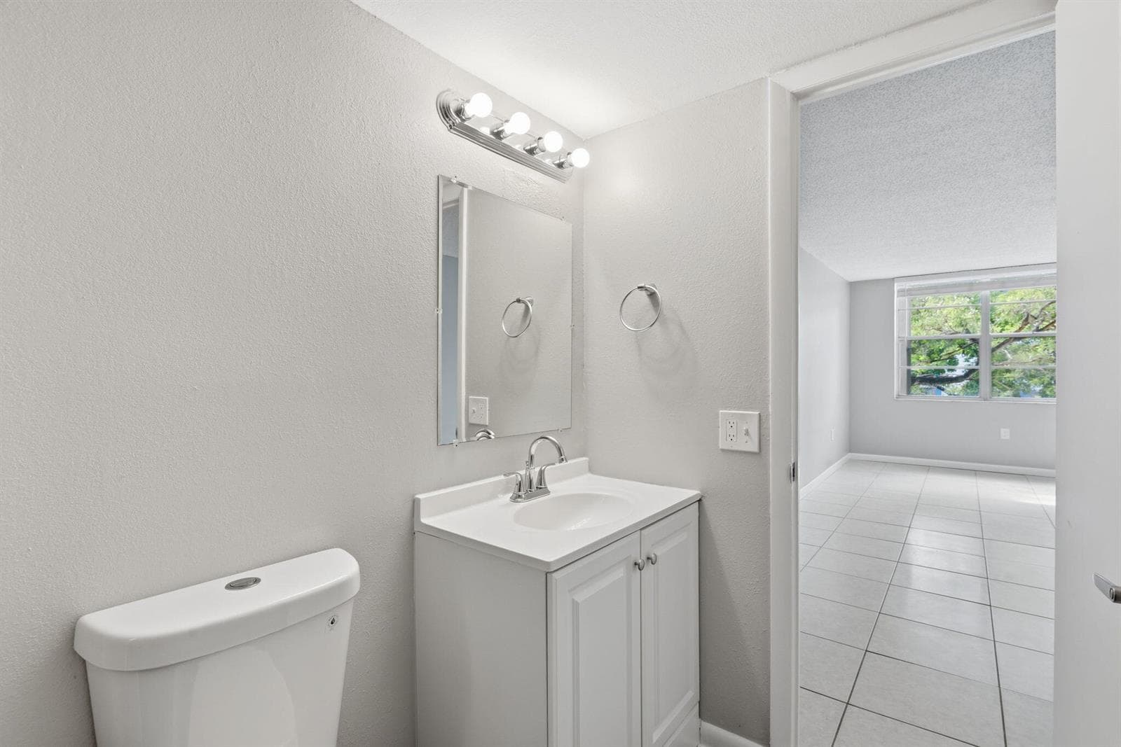 9360 Fontainebleau Boulevard Apt 310, Miami FL 33172 — 26