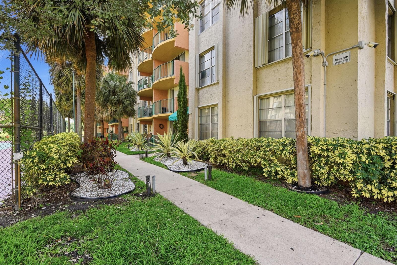 9360 Fontainebleau Boulevard Apt 310, Miami FL 33172 — 3
