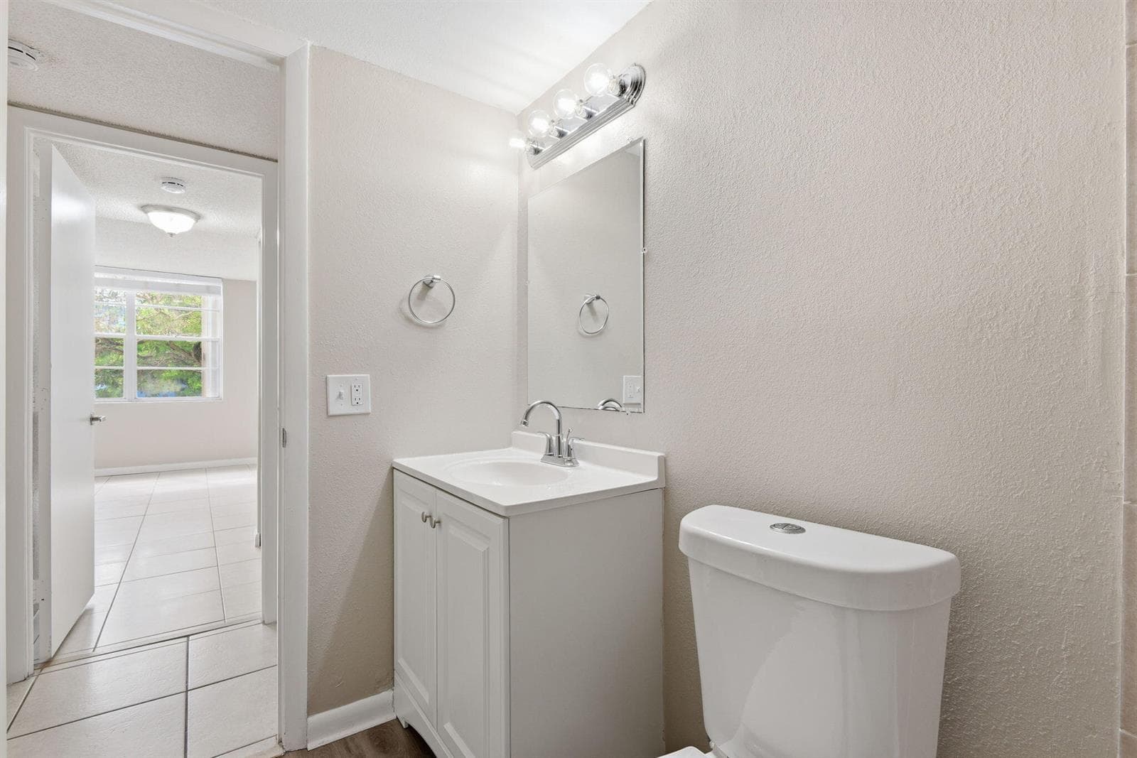 9360 Fontainebleau Boulevard Apt 310, Miami FL 33172 — 24