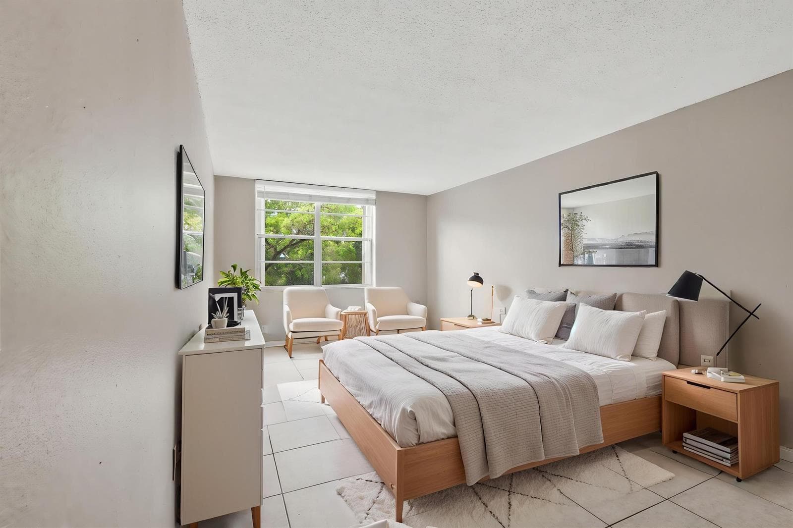 9360 Fontainebleau Boulevard Apt 310, Miami FL 33172 — 8