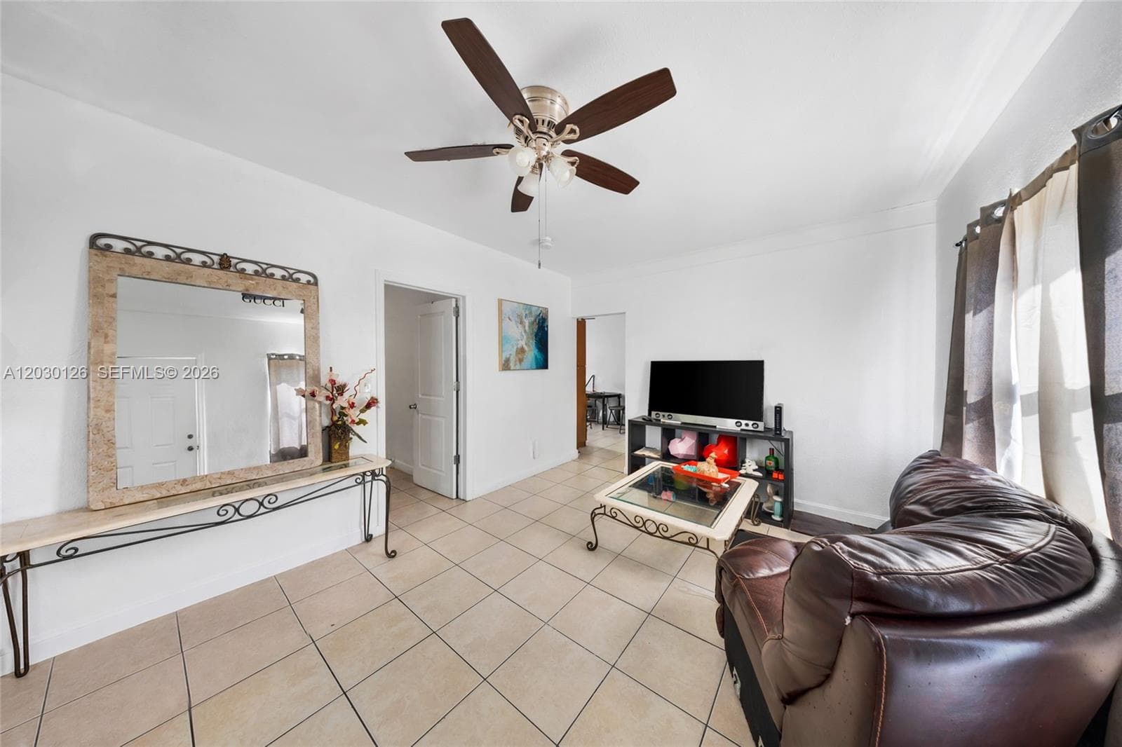 1035 NW 4th St, Miami FL 33128 — 54