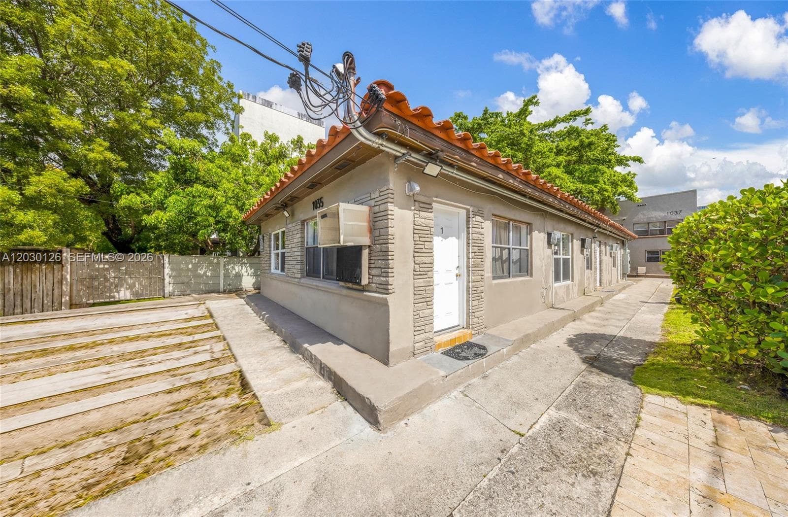 1035 NW 4th St, Miami FL 33128 — 4