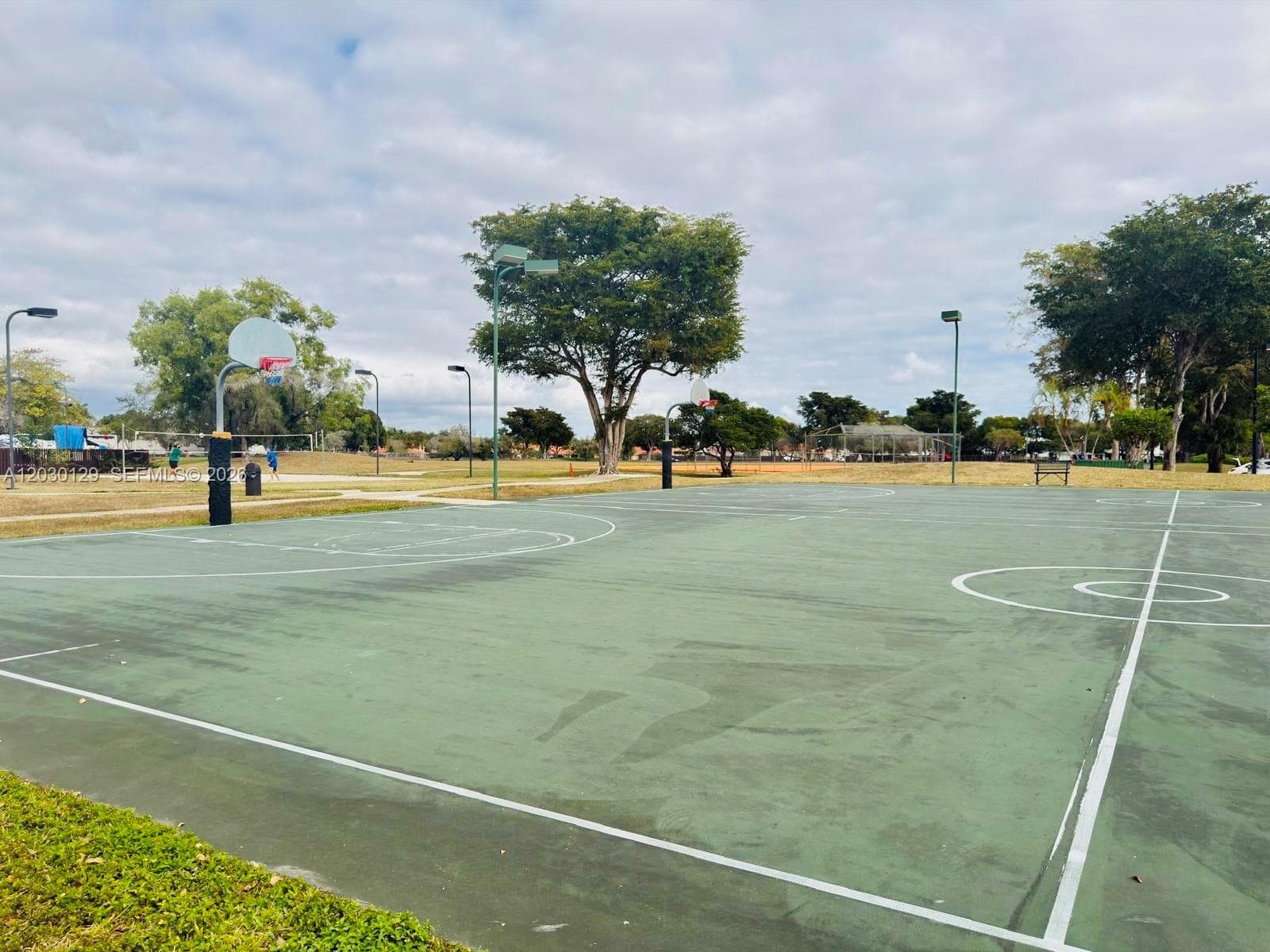 5239 SW 153rd Ave, Miami FL 33185 — 33