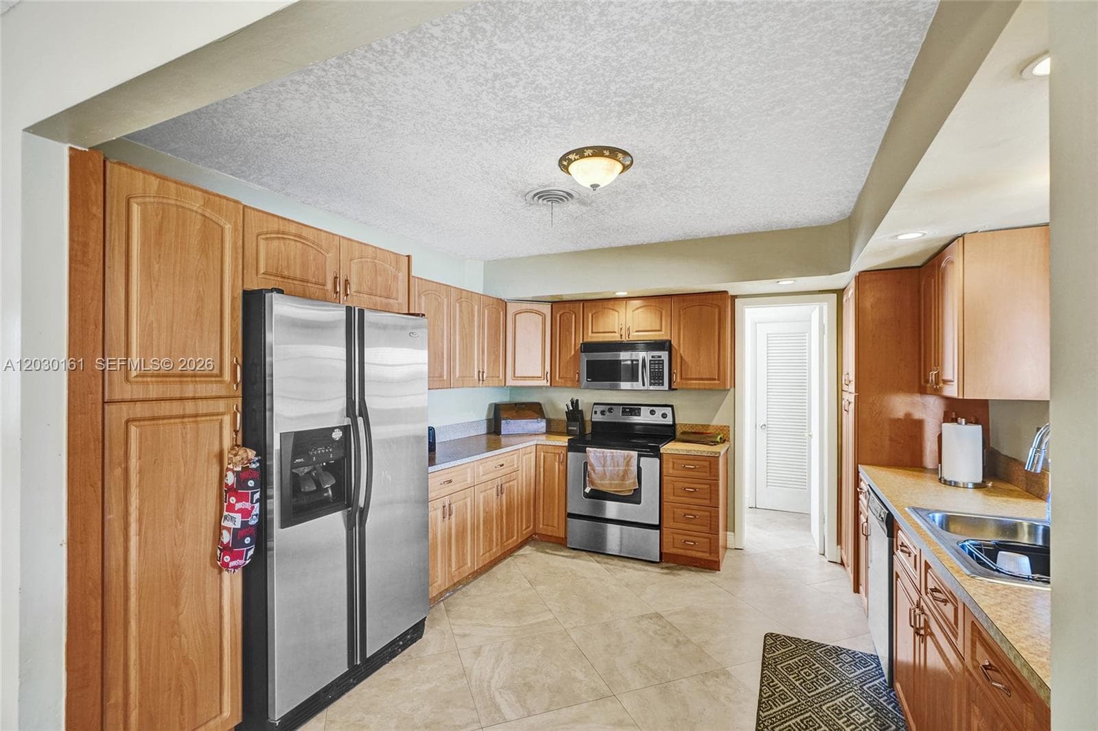 1825 NE 187th St, Miami FL 33179 — 10