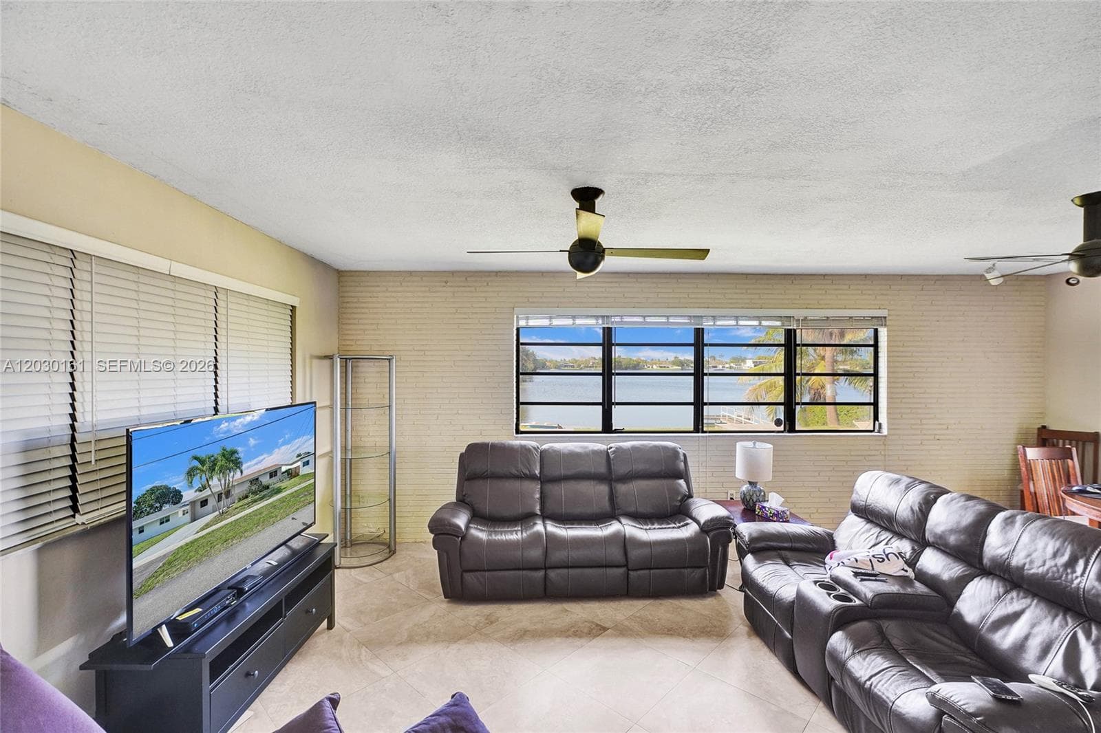 1825 NE 187th St, Miami FL 33179 — 18