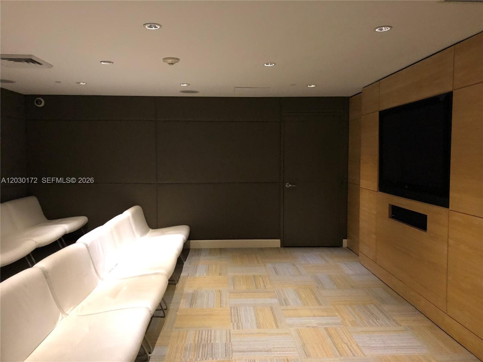 951 Brickell Ave # 3600, Miami FL 33131 — 35