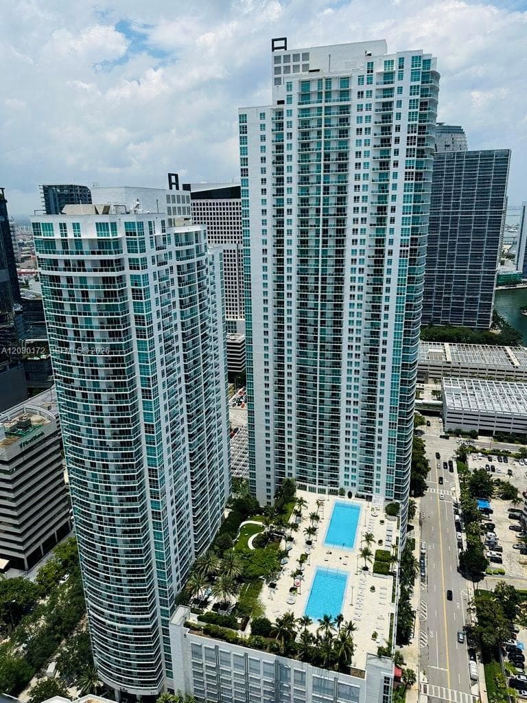 951 Brickell Ave # 3600, Miami FL 33131 — 21