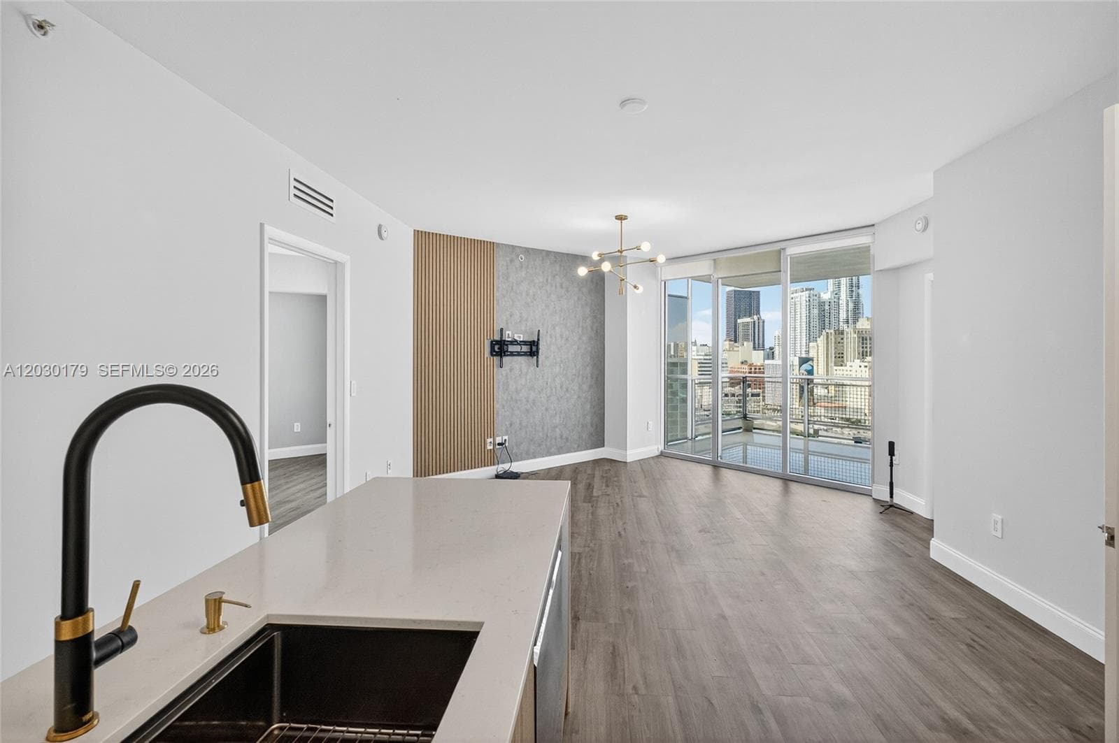 350 S Miami Ave # 1705, Miami FL 33130 — 16