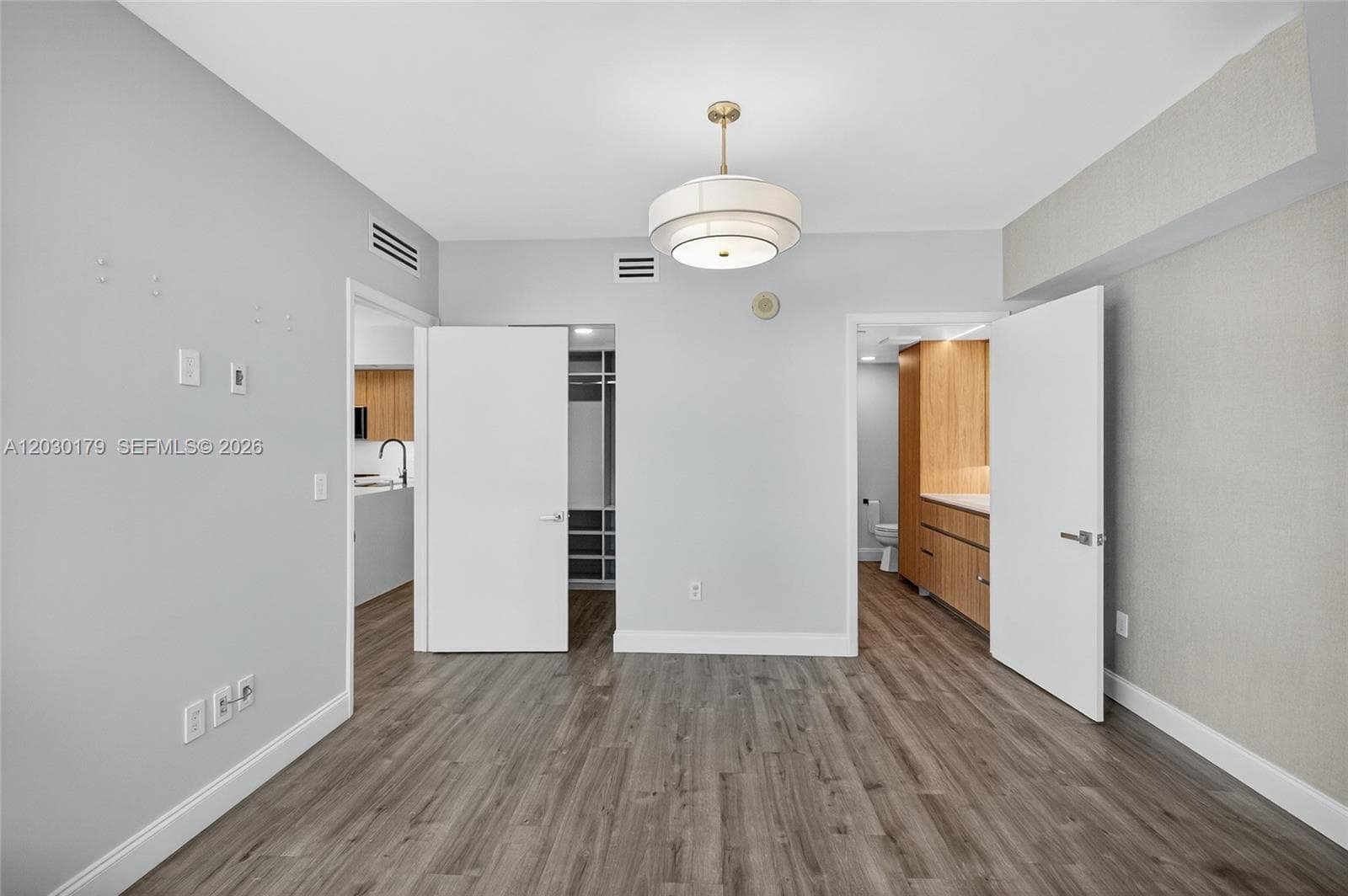 350 S Miami Ave # 1705, Miami FL 33130 — 22