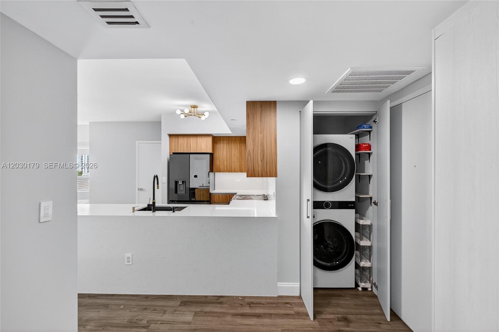 350 S Miami Ave # 1705, Miami FL 33130 — 31