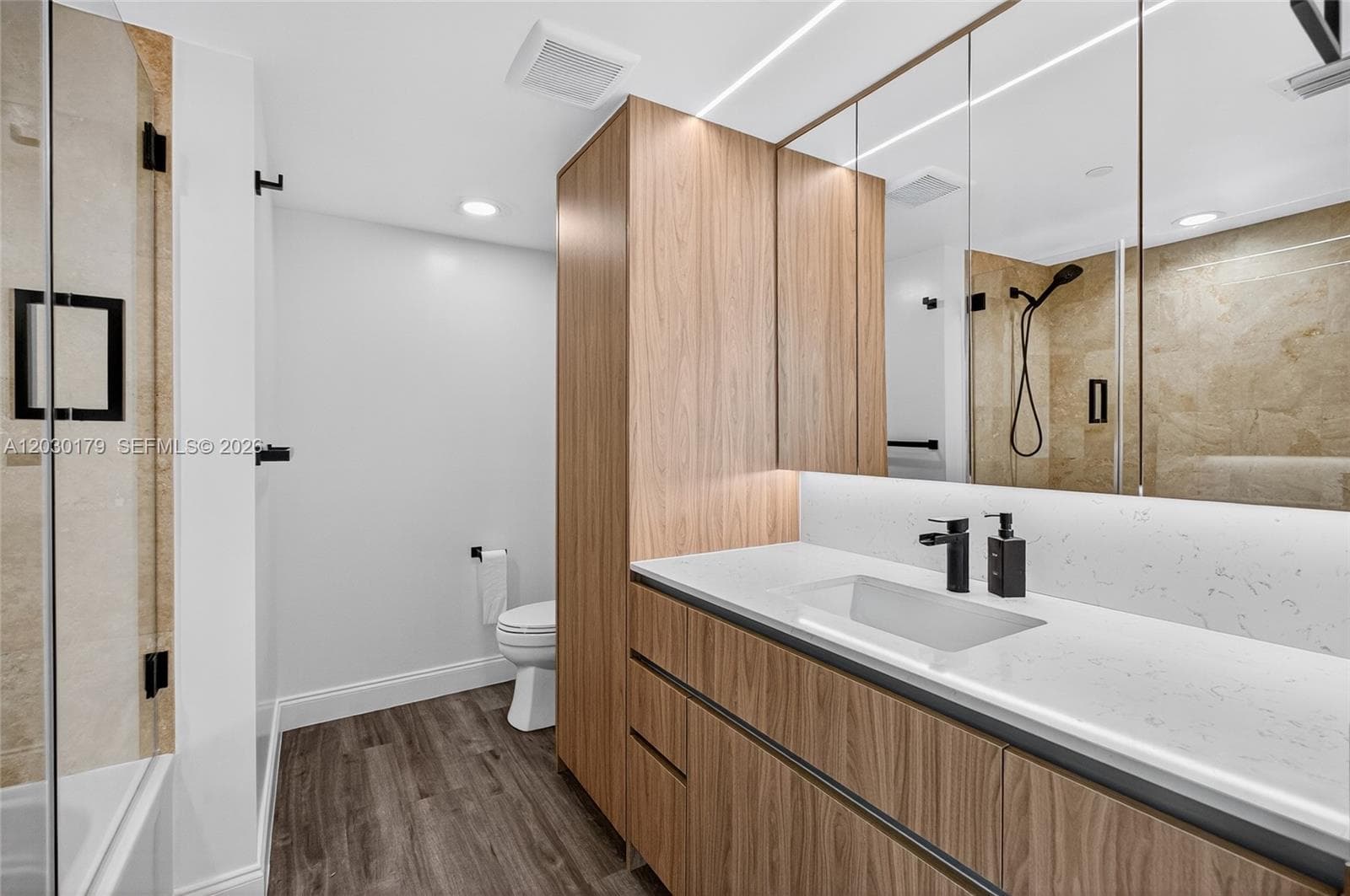 350 S Miami Ave # 1705, Miami FL 33130 — 25