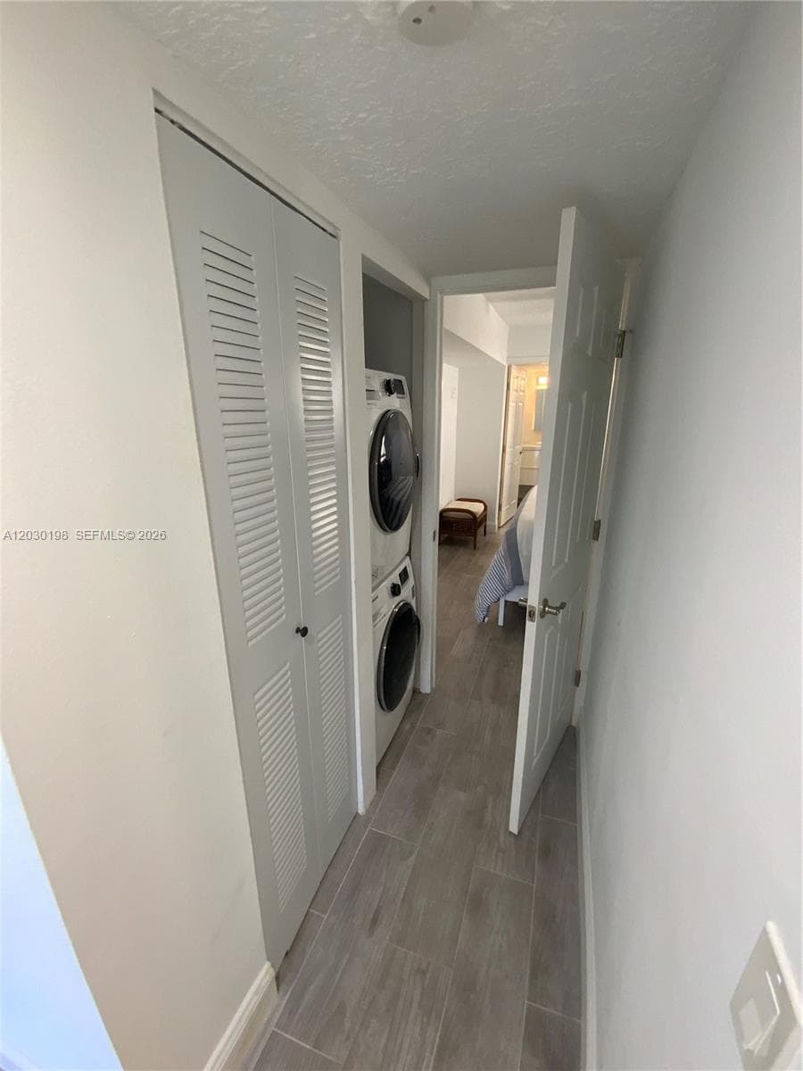 6444 Collins Ave # A6, Miami Beach FL 33141 — 17
