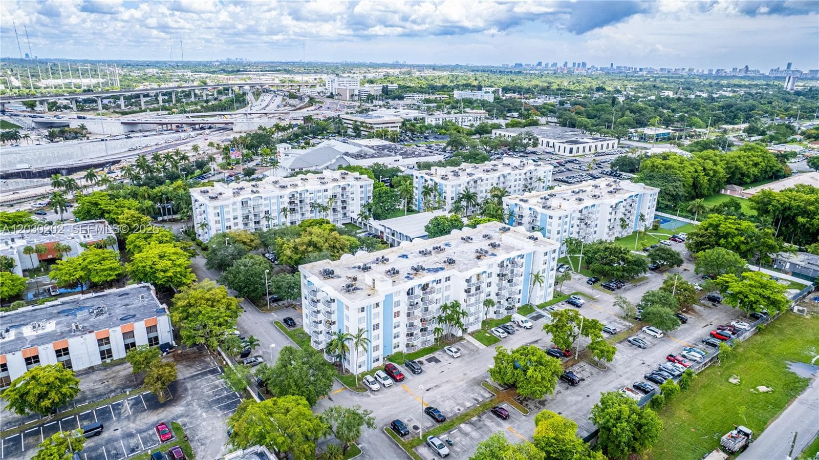 482 NW 165th St Rd # 201, Miami FL 33169 — 27