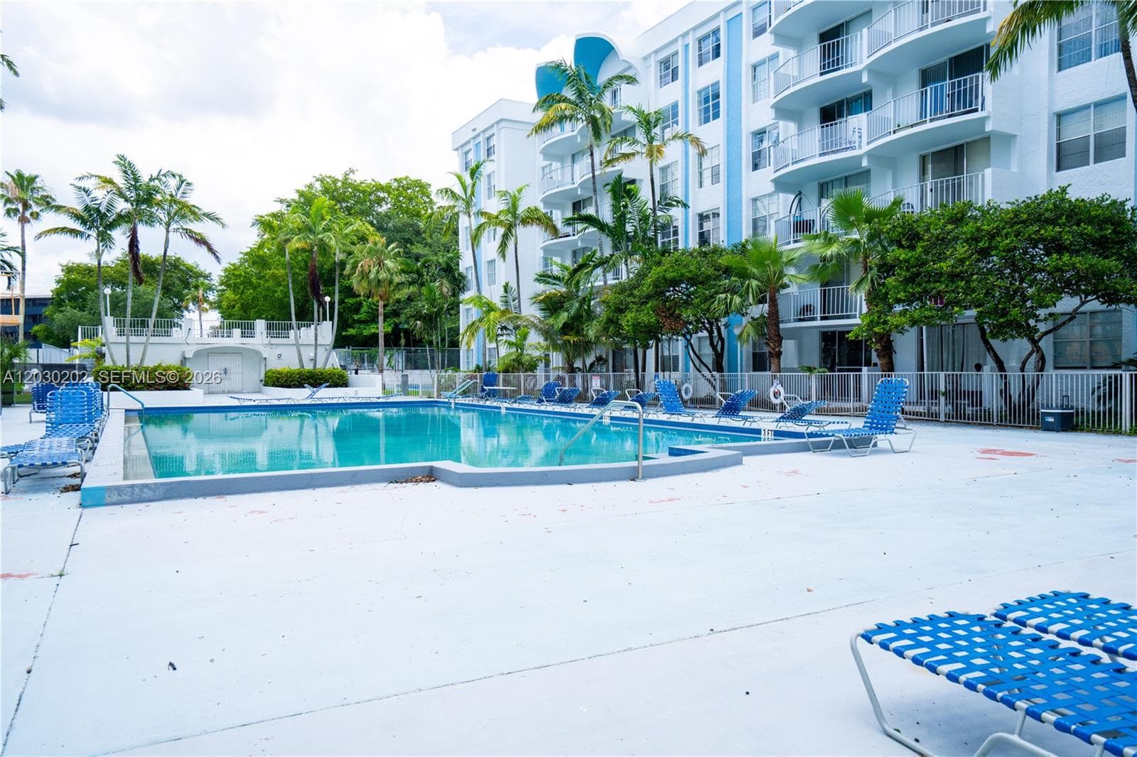 482 NW 165th St Rd # 201, Miami FL 33169 — 24
