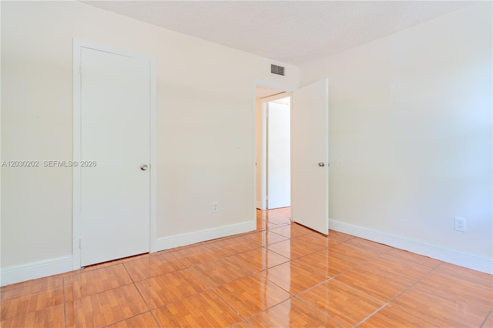 482 NW 165th St Rd # 201, Miami FL 33169 — 14