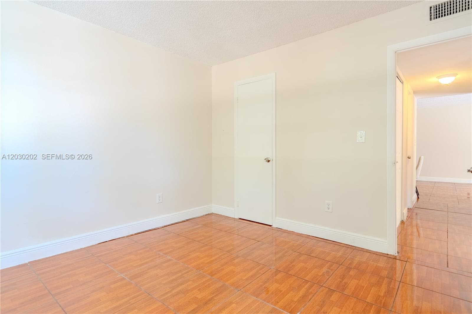 482 NW 165th St Rd # 201, Miami FL 33169 — 15