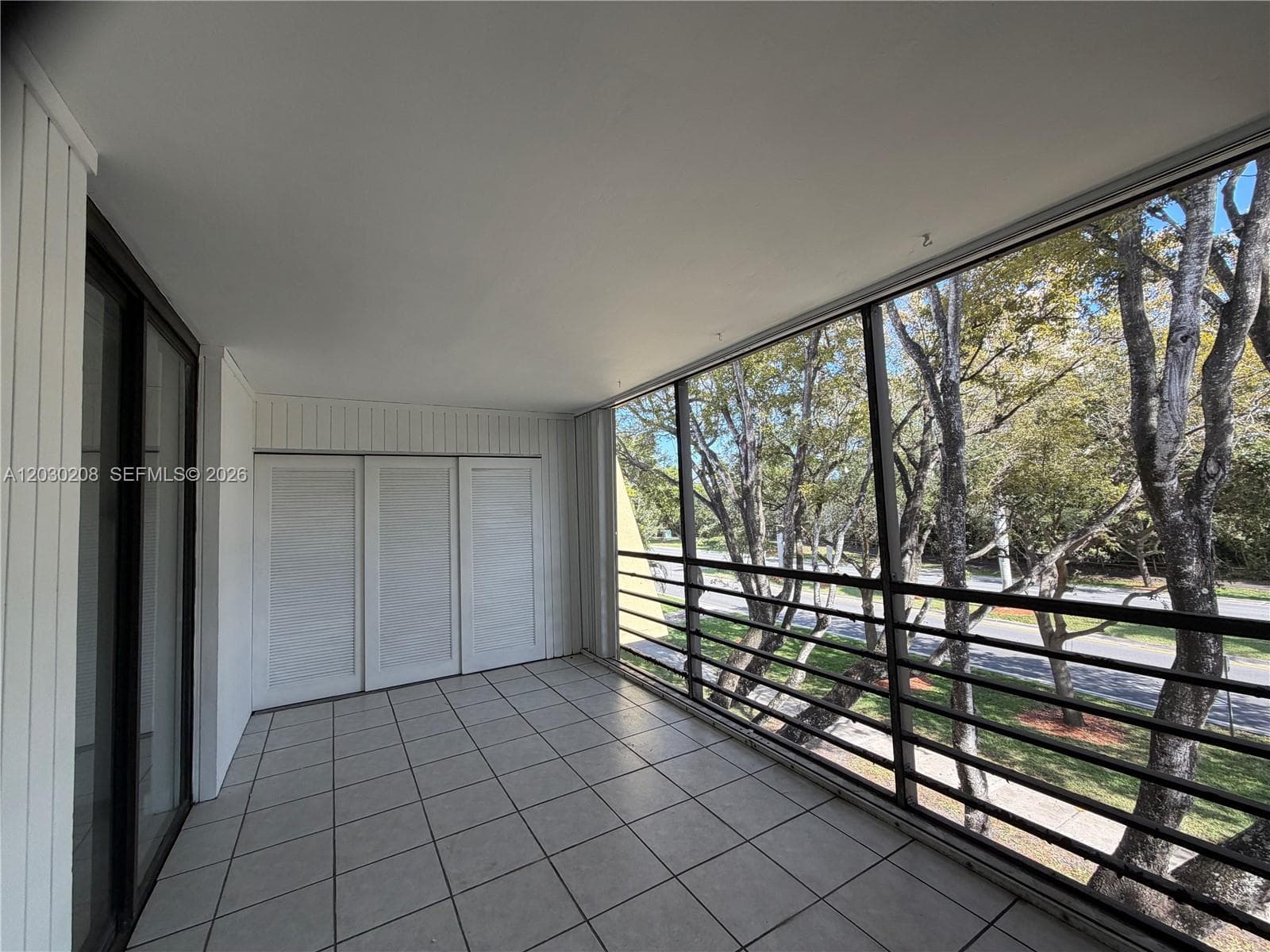20200 W Country Club Dr, Aventura FL 33180 — 11