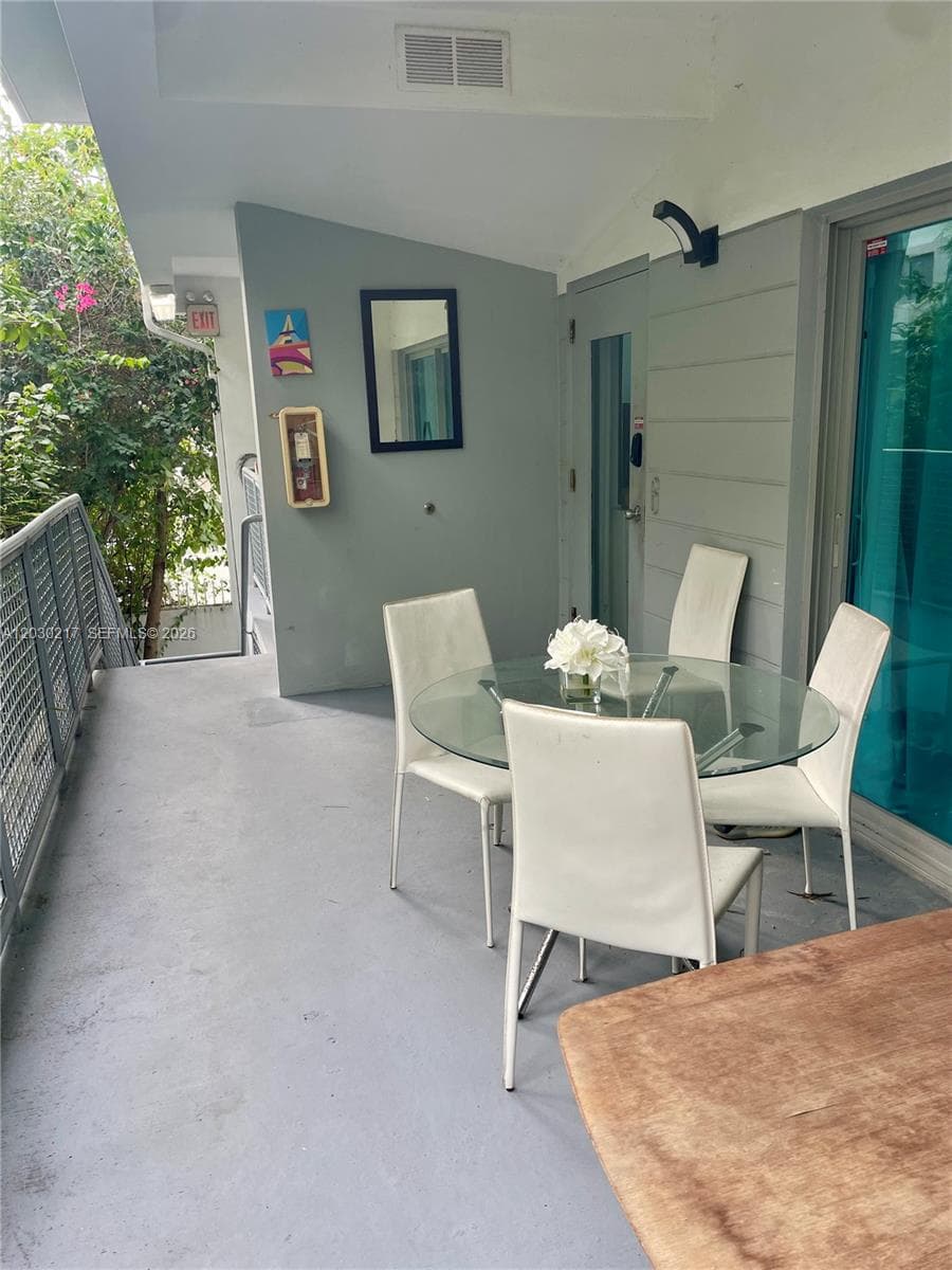 734 Michigan Ave, Miami Beach FL 33139 — 52