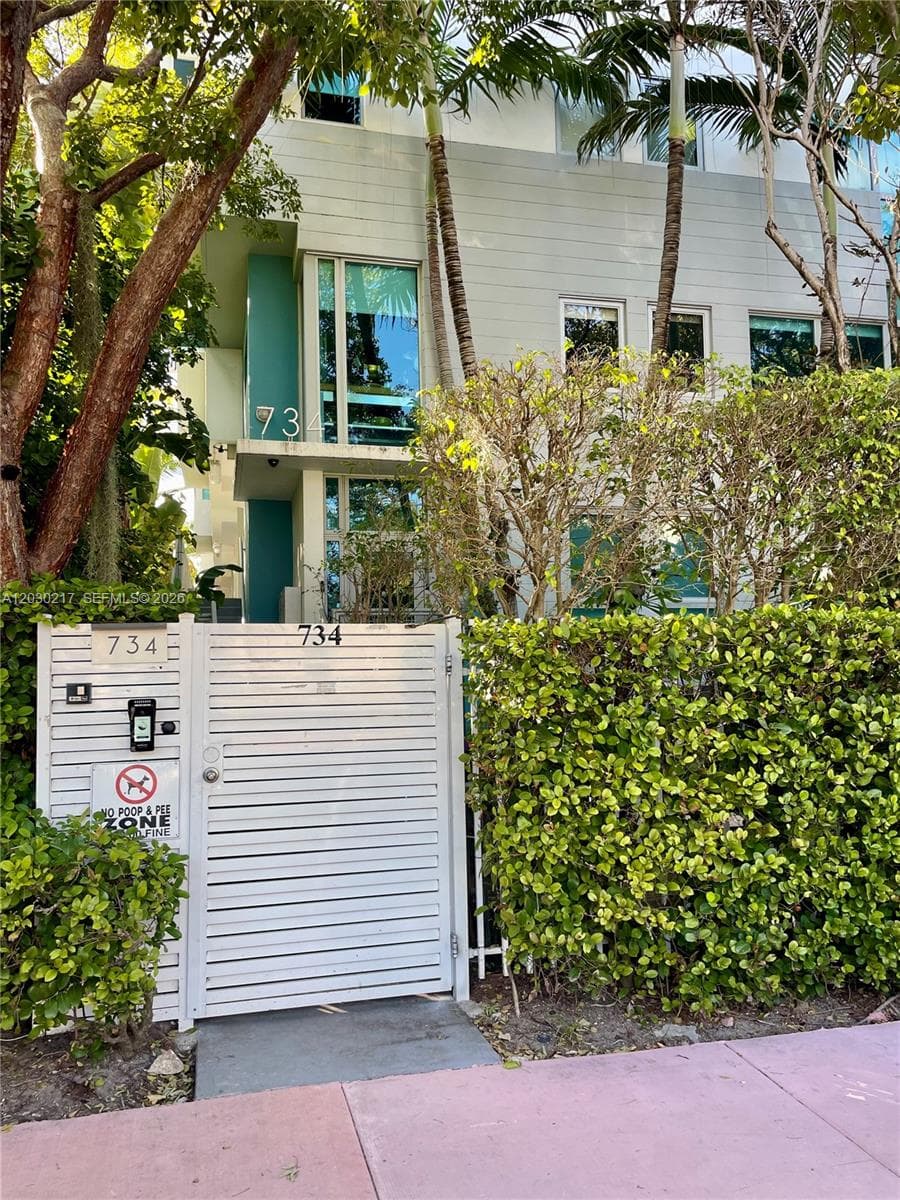 734 Michigan Ave, Miami Beach FL 33139 — 53