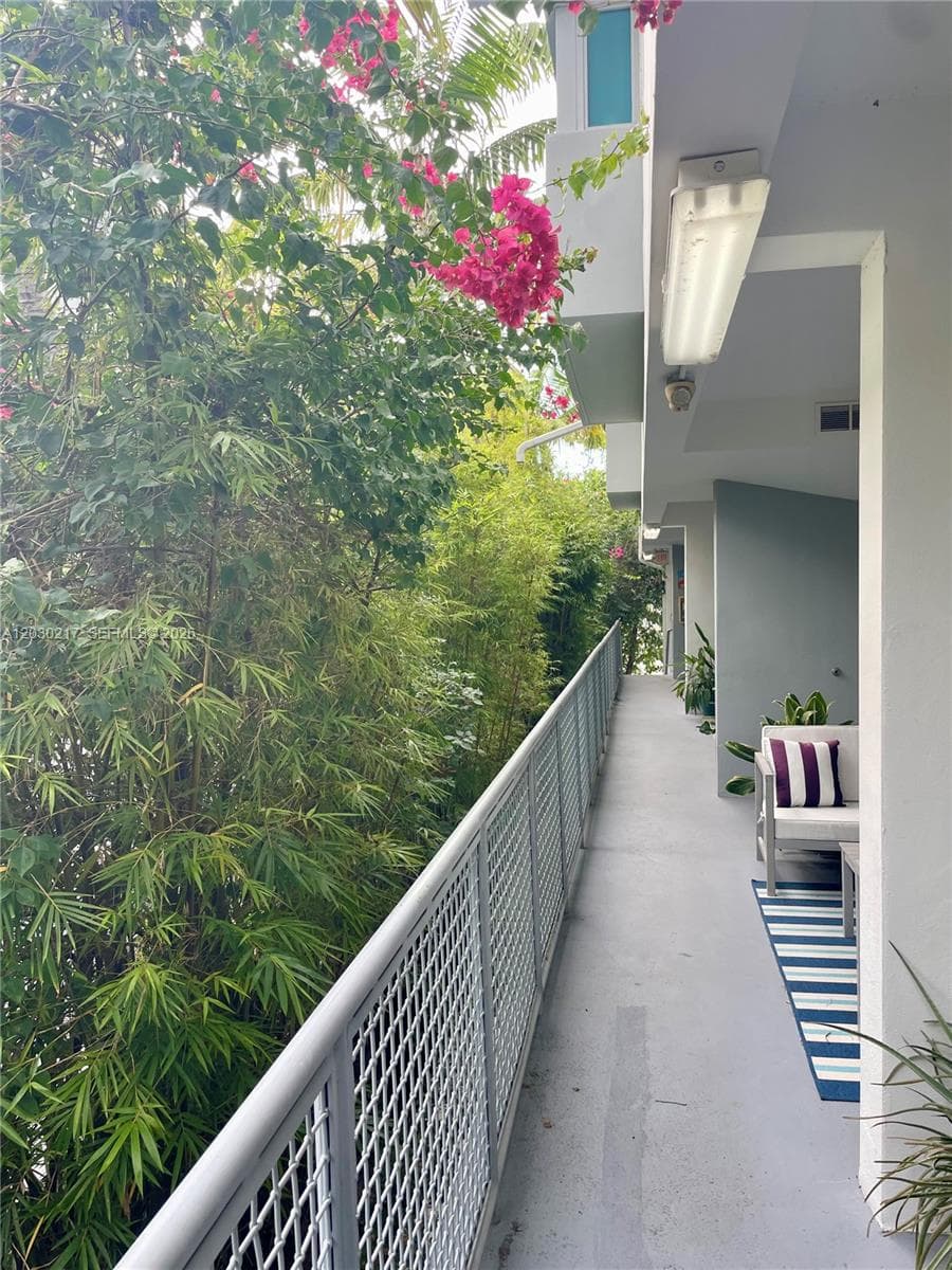 734 Michigan Ave, Miami Beach FL 33139 — 51