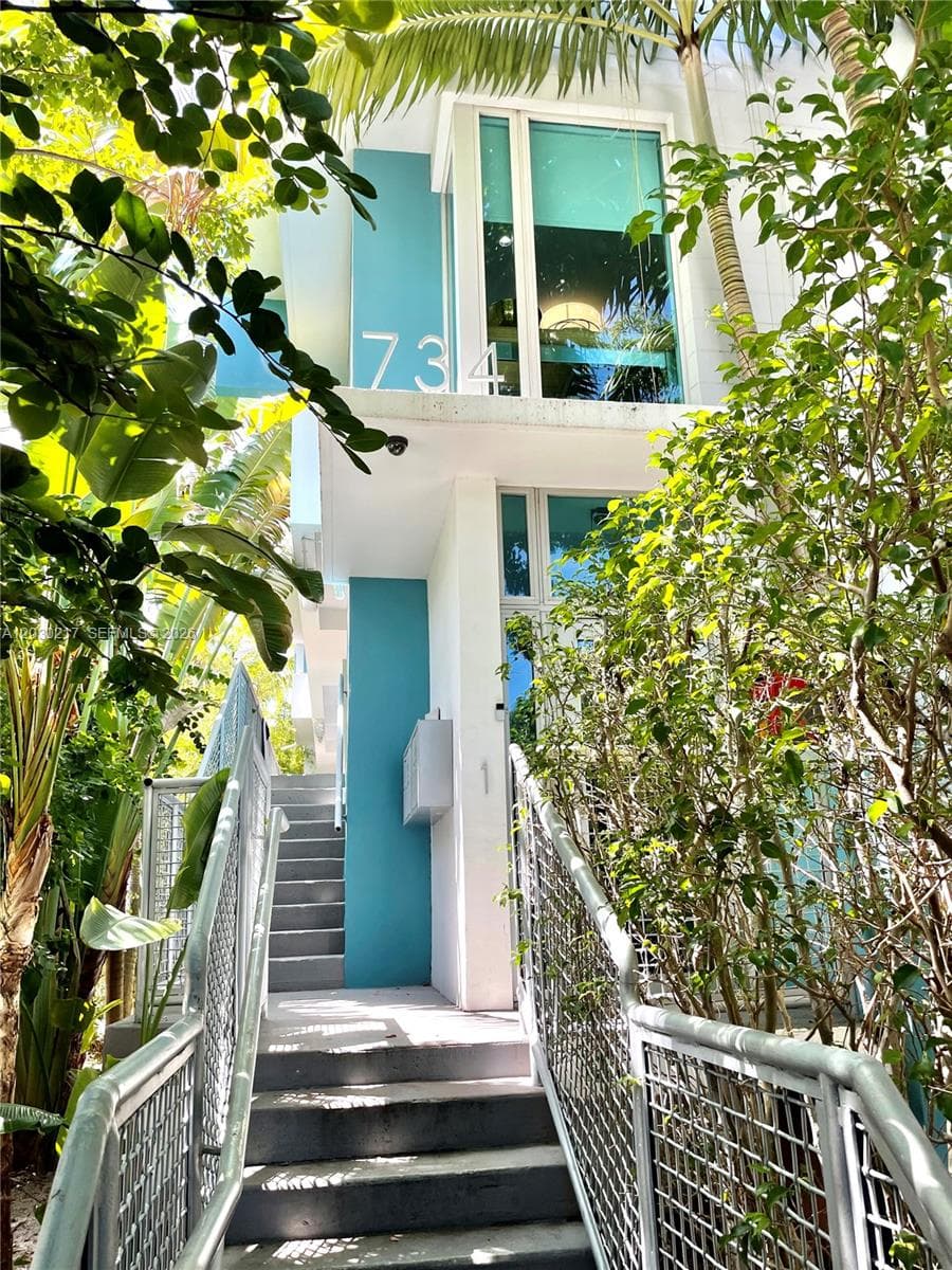 734 Michigan Ave, Miami Beach FL 33139 — 54