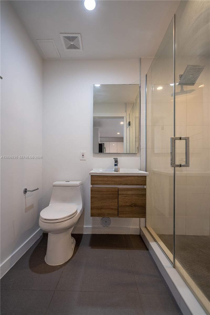 924 Marseille Dr # 26, Miami Beach FL 33141 — 5