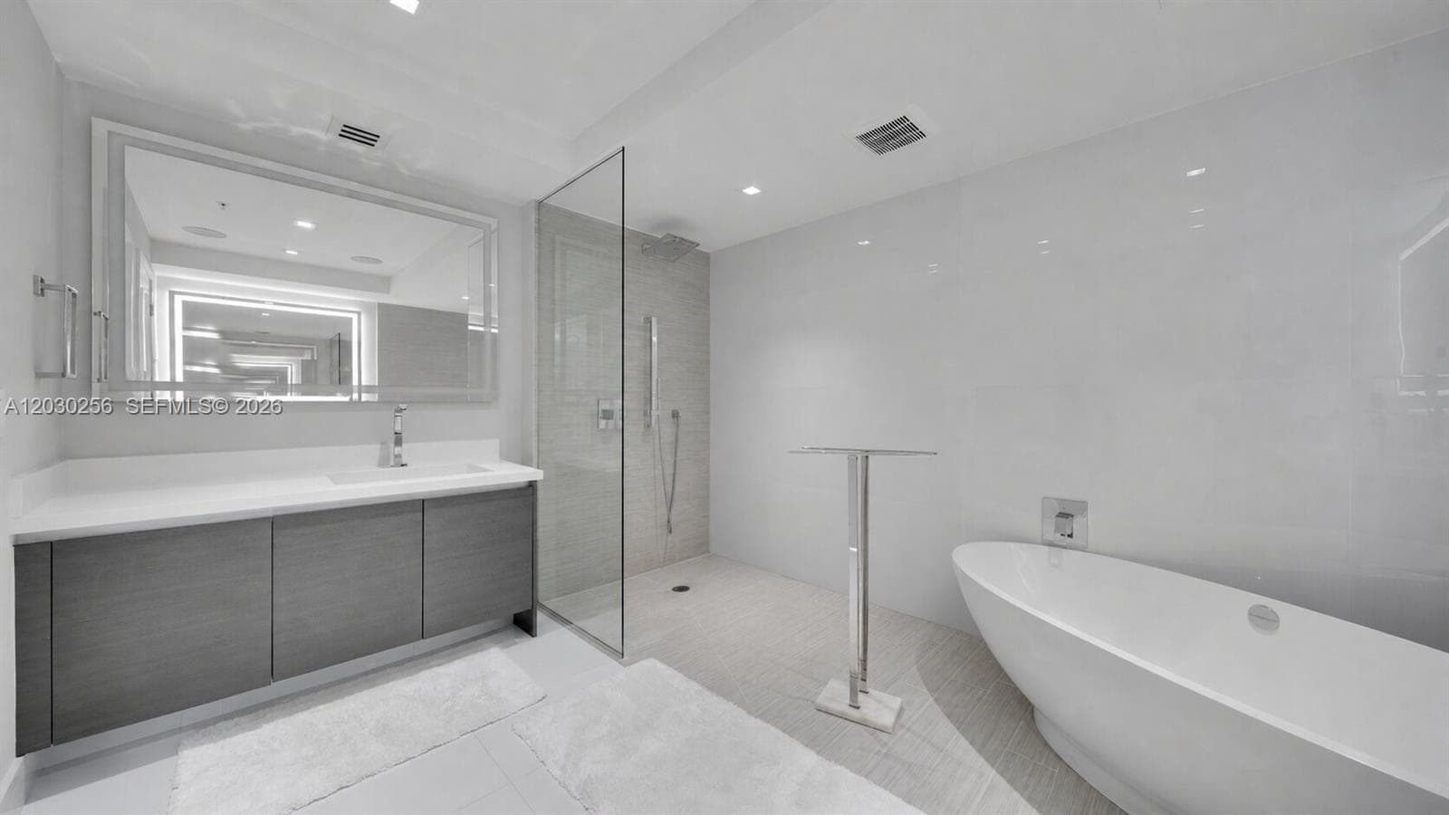 330 Sunny Isles Blvd # 1107, Sunny Isles Beach FL 33160 — 27