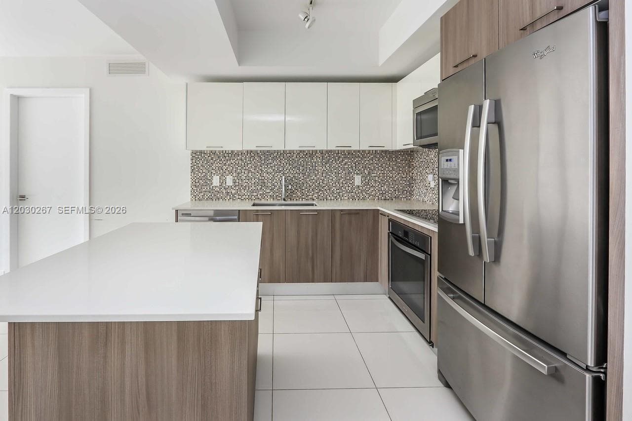 5252 NW 85th Ave # 1509, Doral FL 33166 — 16