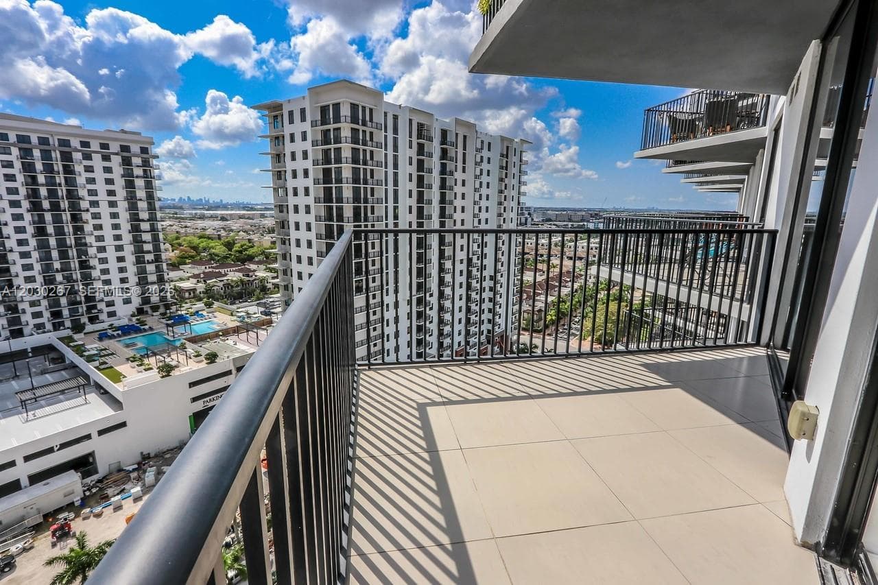 5252 NW 85th Ave # 1509, Doral FL 33166 — 28