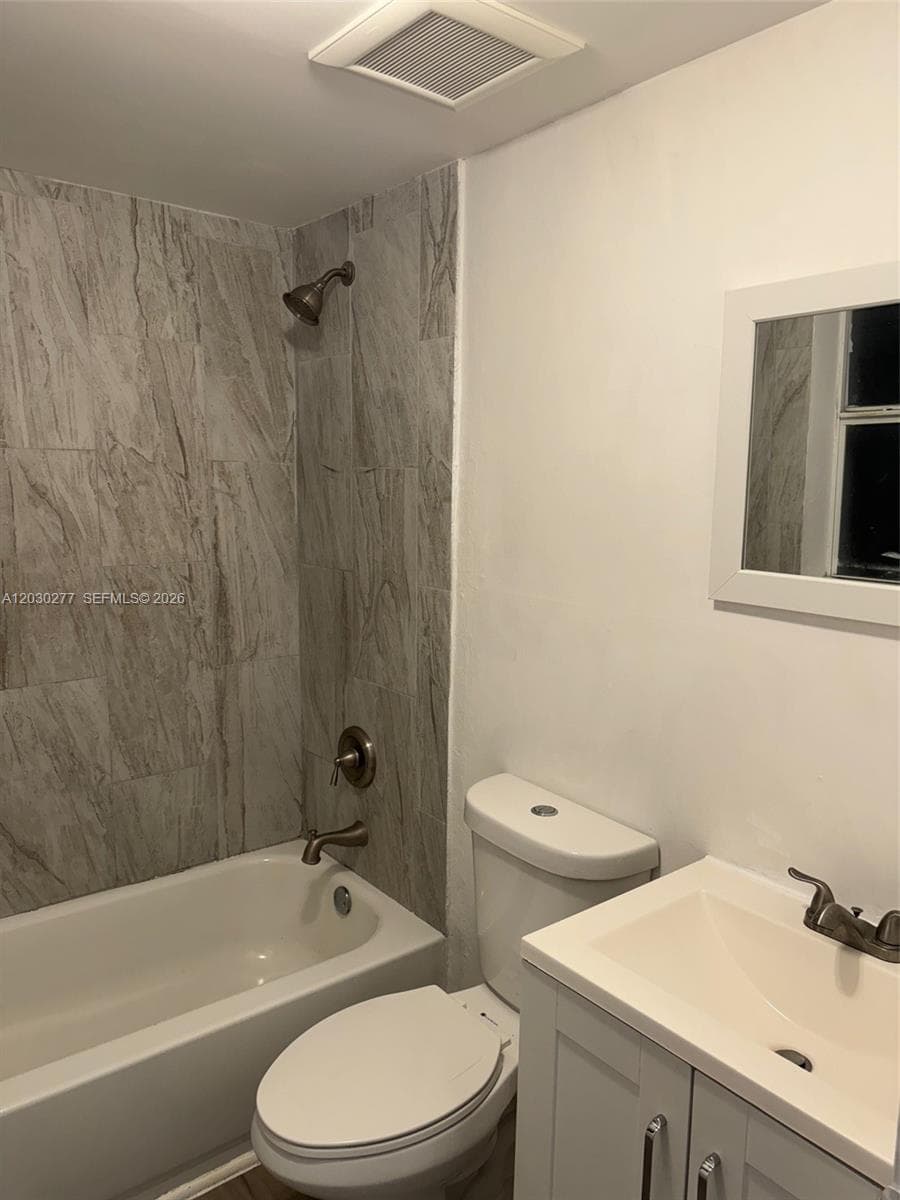 1552 SW 2nd St # 3, Miami FL 33135 — 6