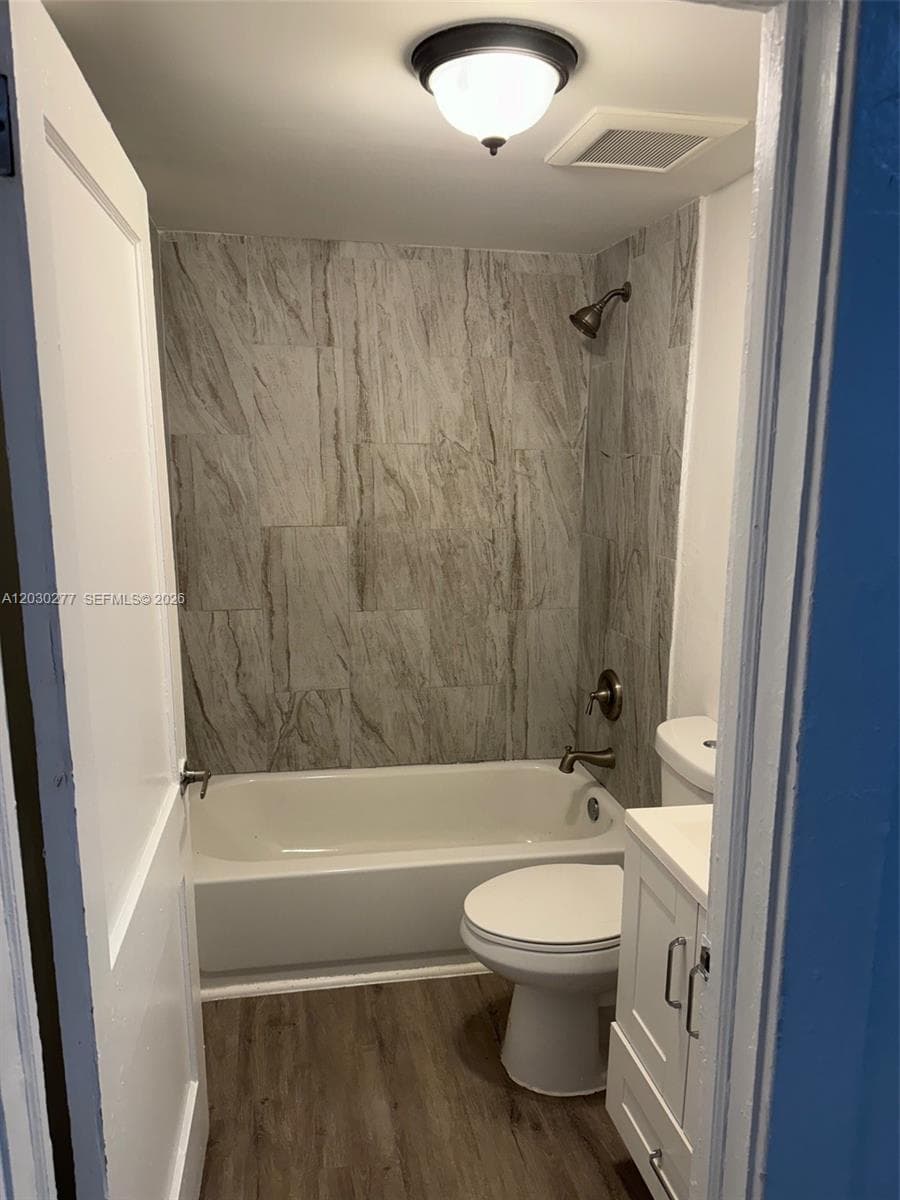 1552 SW 2nd St # 3, Miami FL 33135 — 4