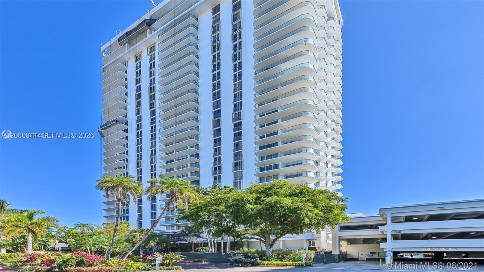 19707 Turnberry Way # 16C, Aventura FL 33180 — 1