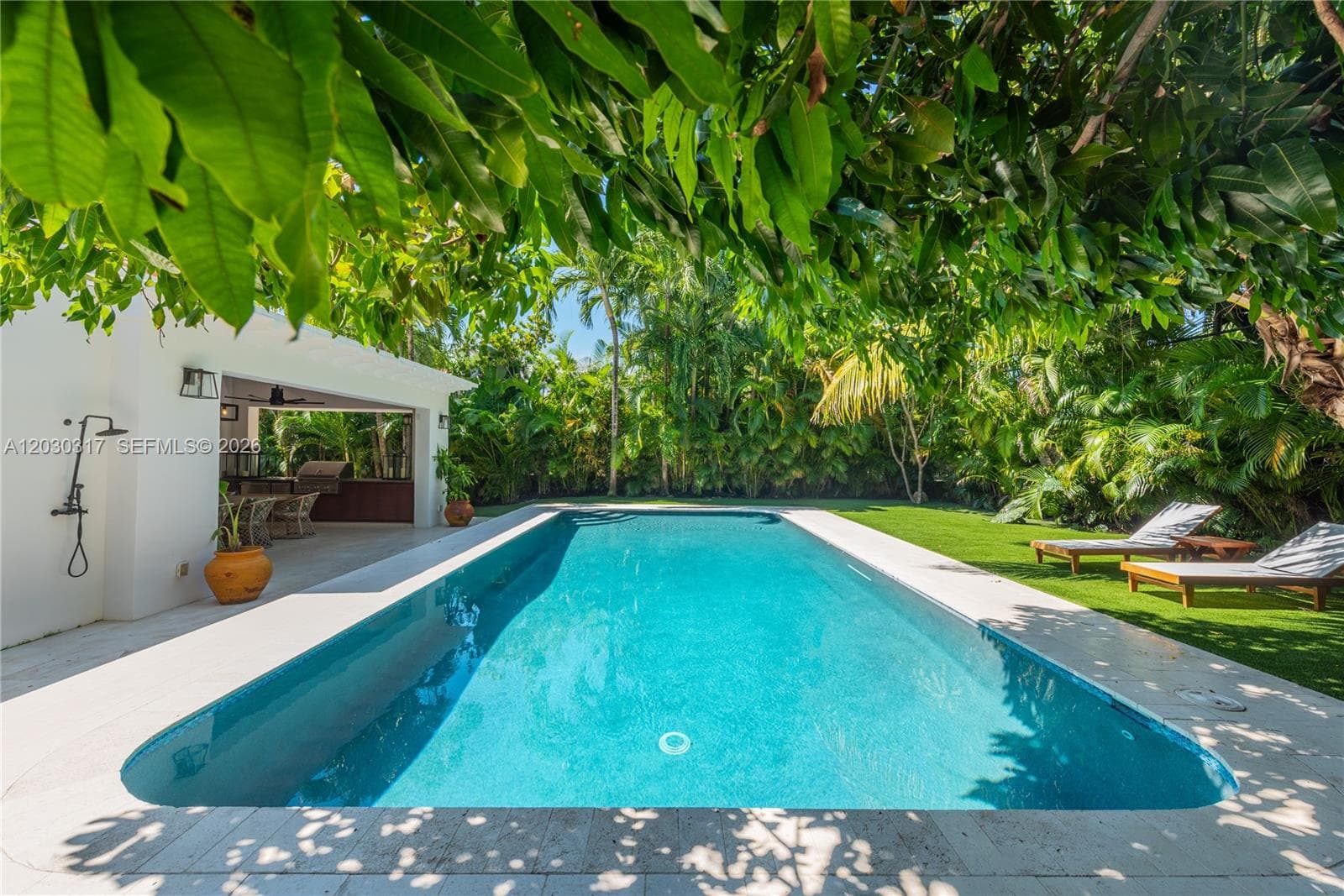 5236 Pine Tree Dr, Miami Beach FL 33140 — 26