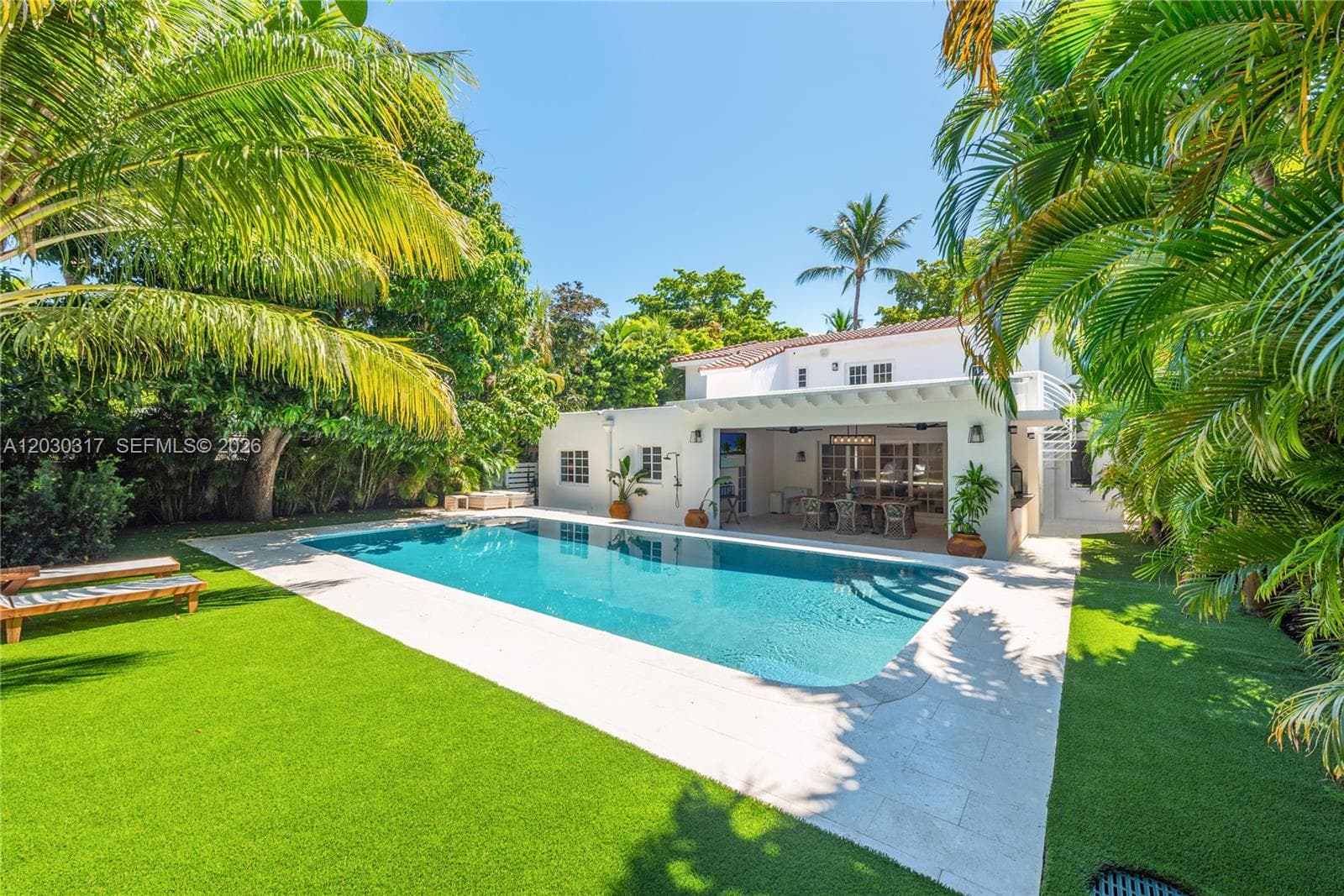 5236 Pine Tree Dr, Miami Beach FL 33140 — 24