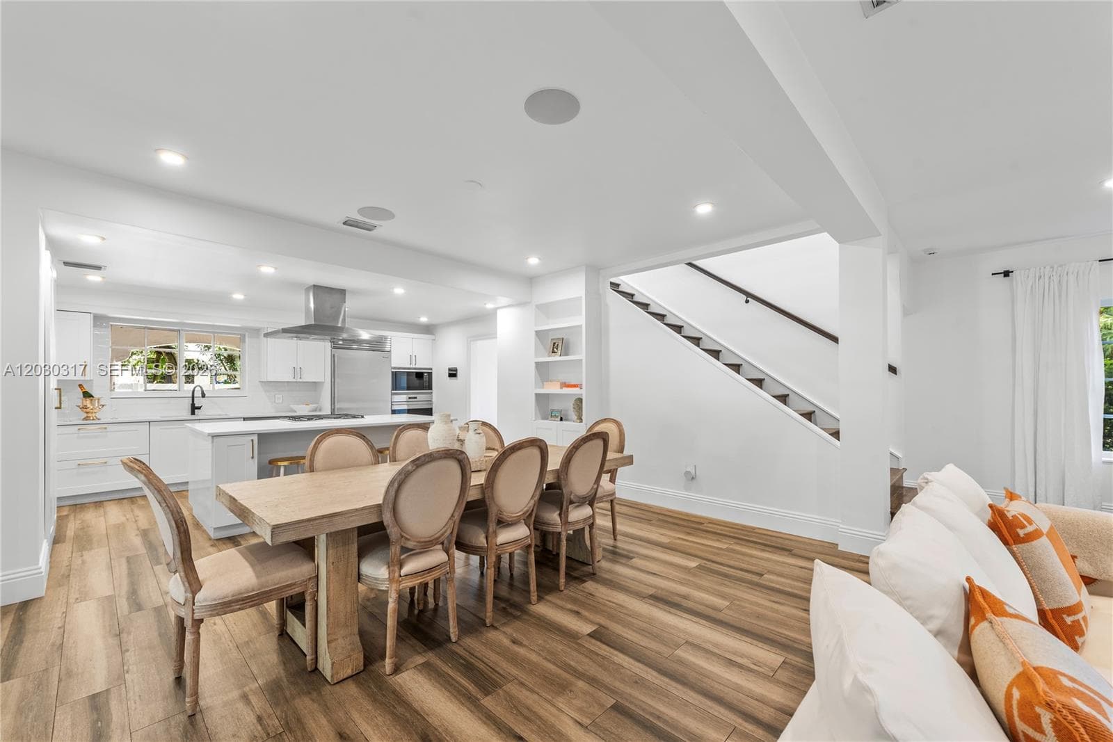 5236 Pine Tree Dr, Miami Beach FL 33140 — 11