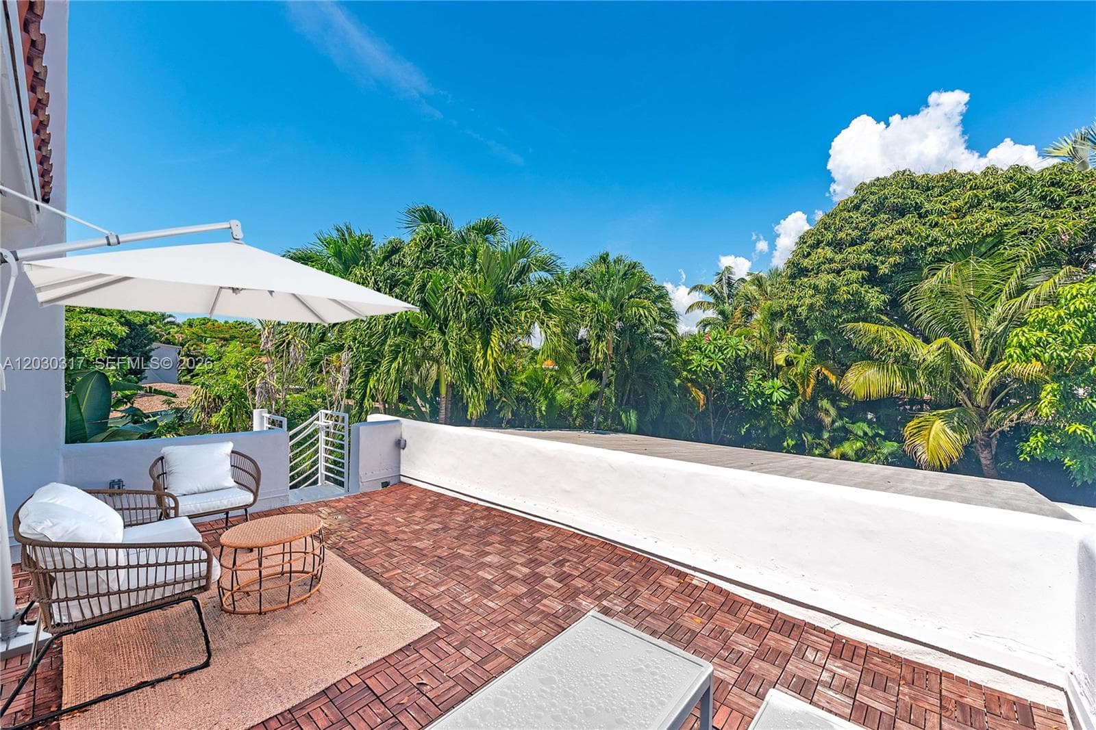 5236 Pine Tree Dr, Miami Beach FL 33140 — 44