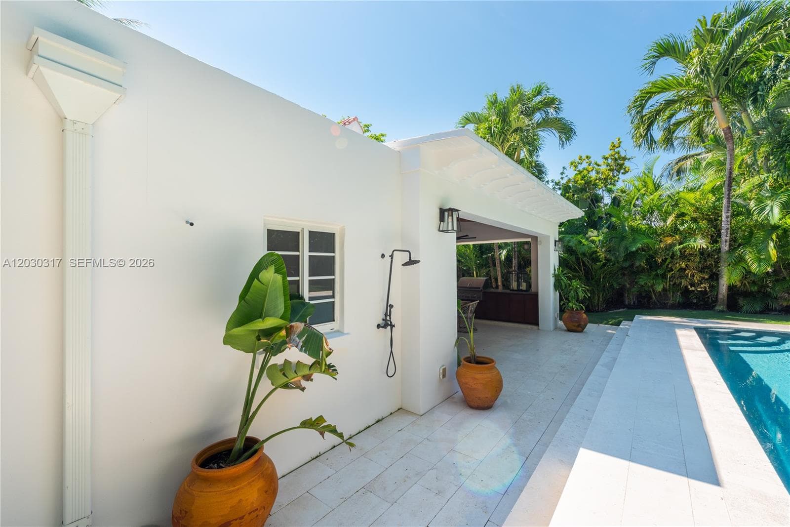 5236 Pine Tree Dr, Miami Beach FL 33140 — 29