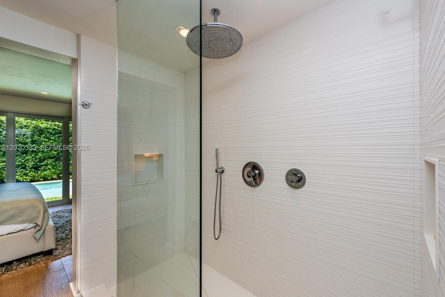 575 W 50th St, Miami Beach FL 33140 — 24