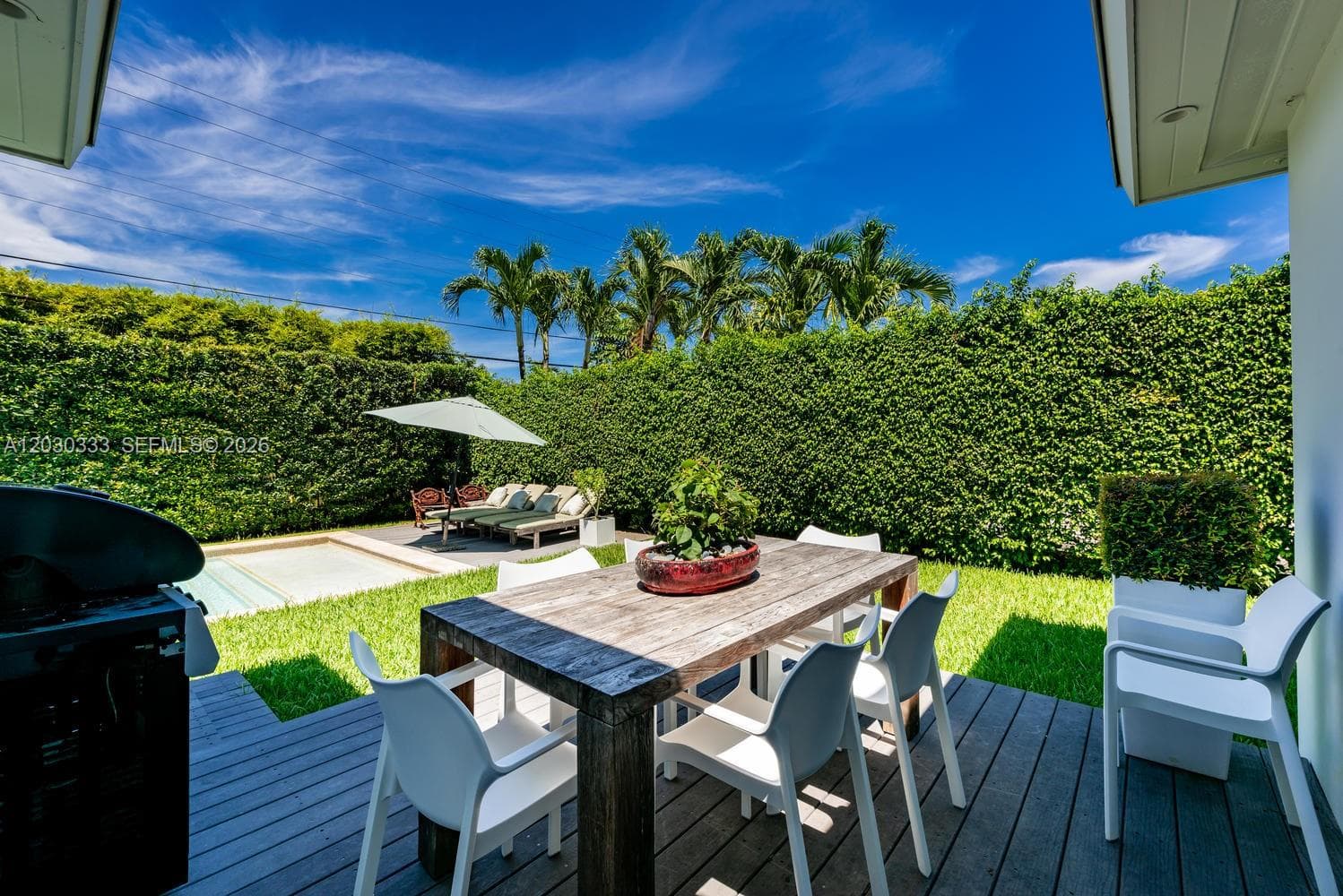 575 W 50th St, Miami Beach FL 33140 — 30