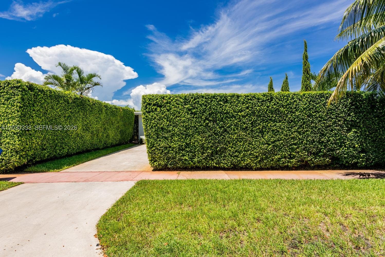 575 W 50th St, Miami Beach FL 33140 — 41