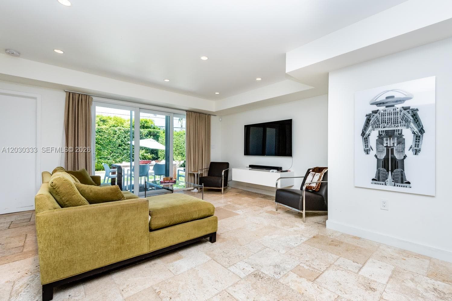 575 W 50th St, Miami Beach FL 33140 — 15