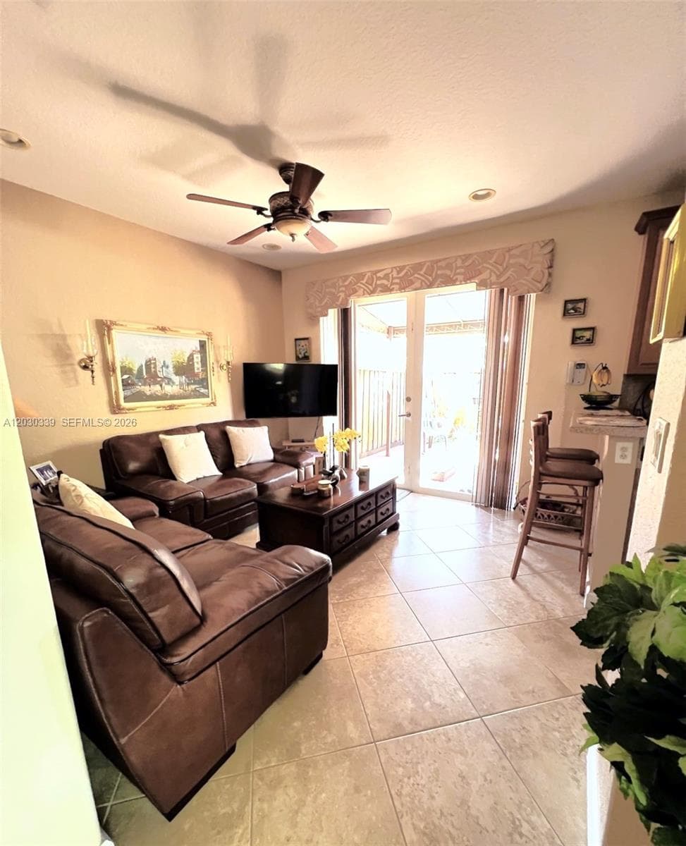2499 SE 14th St, Homestead FL 33035 — 9