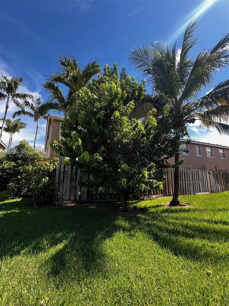 2499 SE 14th St, Homestead FL 33035 — 33