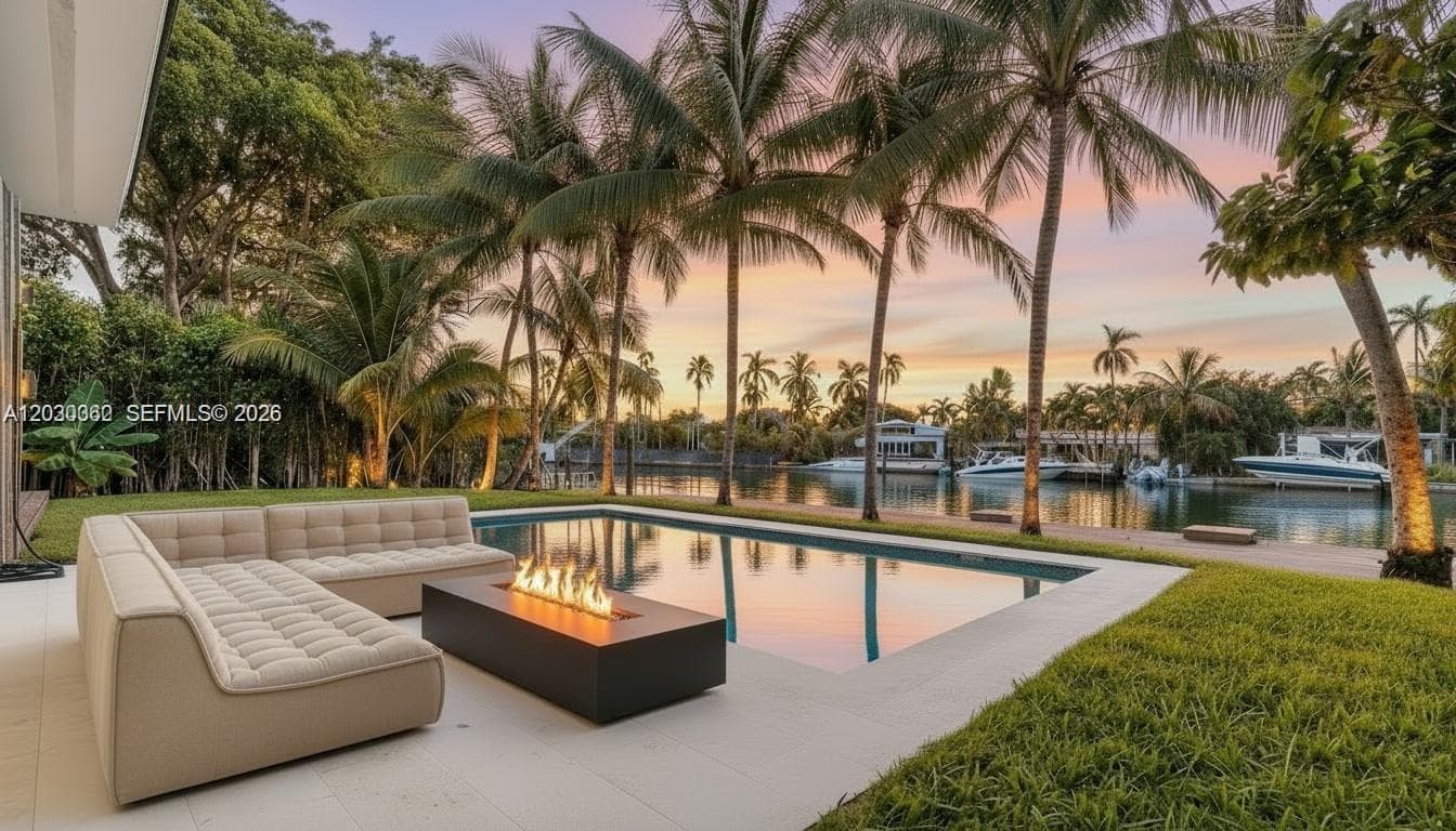 550 S Shore Dr, Miami Beach FL 33141 — 2