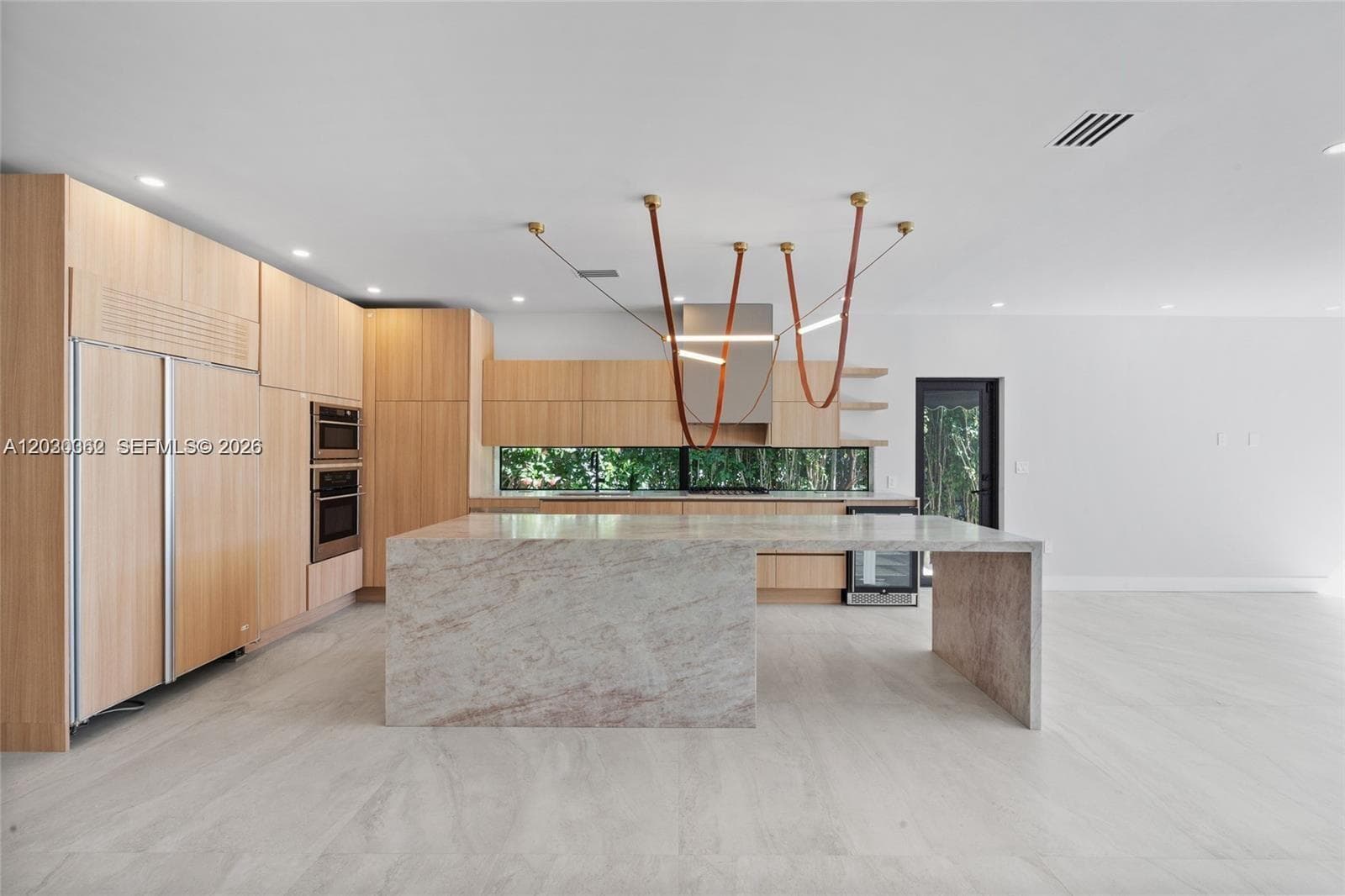 550 S Shore Dr, Miami Beach FL 33141 — 19
